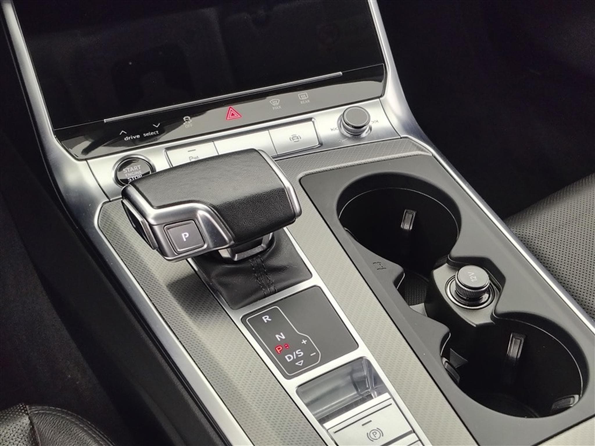 Audi A6 Avant 35 TDI 163Cv S-Tronic Sport CUIR / NAVI / CAMERA (2022) - Photo 12
