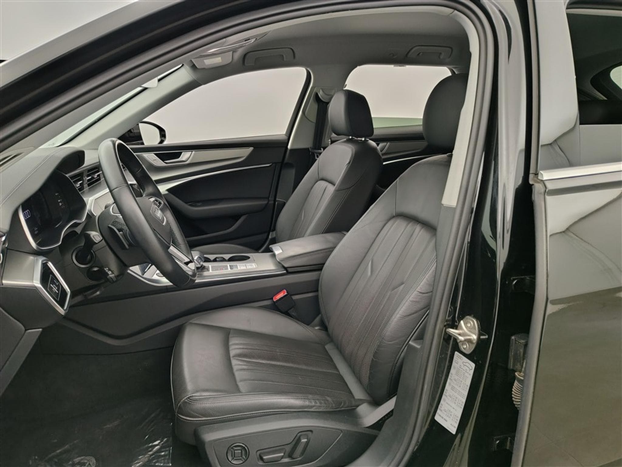 Audi A6 Avant 35 TDI 163Cv S-Tronic Sport CUIR / NAVI / CAMERA (2022) - Photo 7