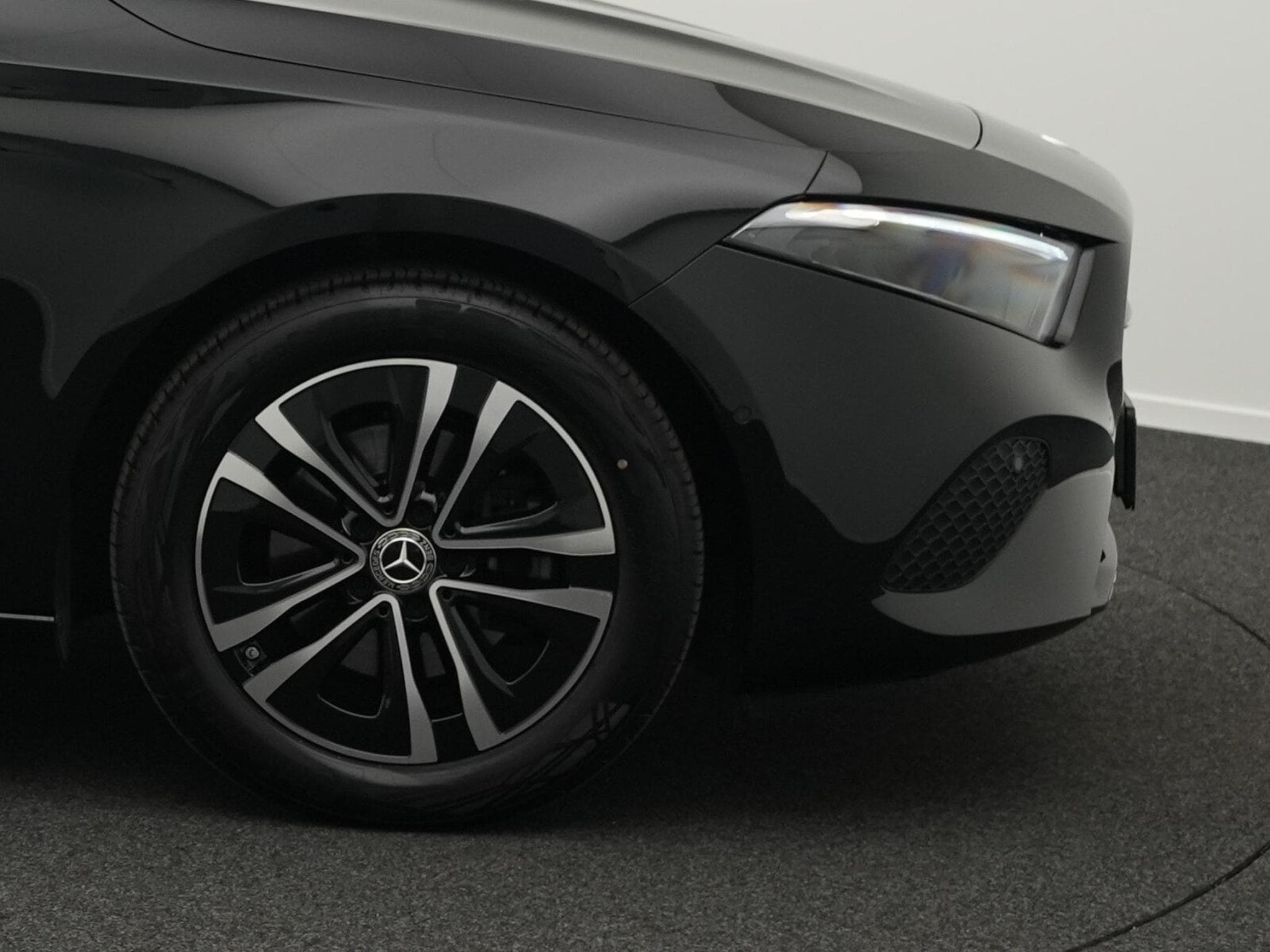 Mercedes A 180 d Progressive LED+Kamera+Apple+MBUX (2025) - Photo 6