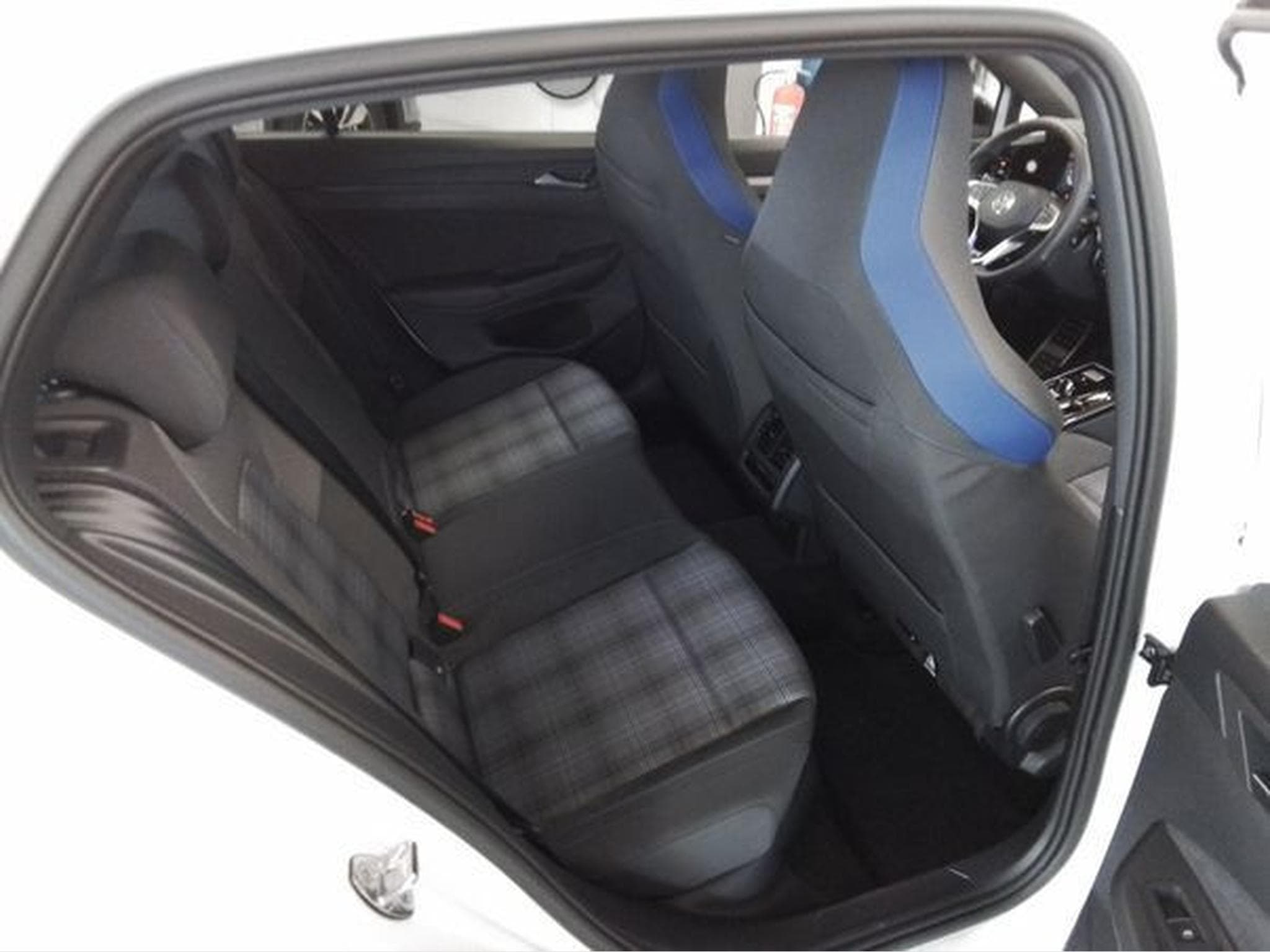VW Golf GTE PHASE 2  1.5 eHybrid 272 CV DSG 6 * MATRIX * BLACK PACK (2025) - Photo 11