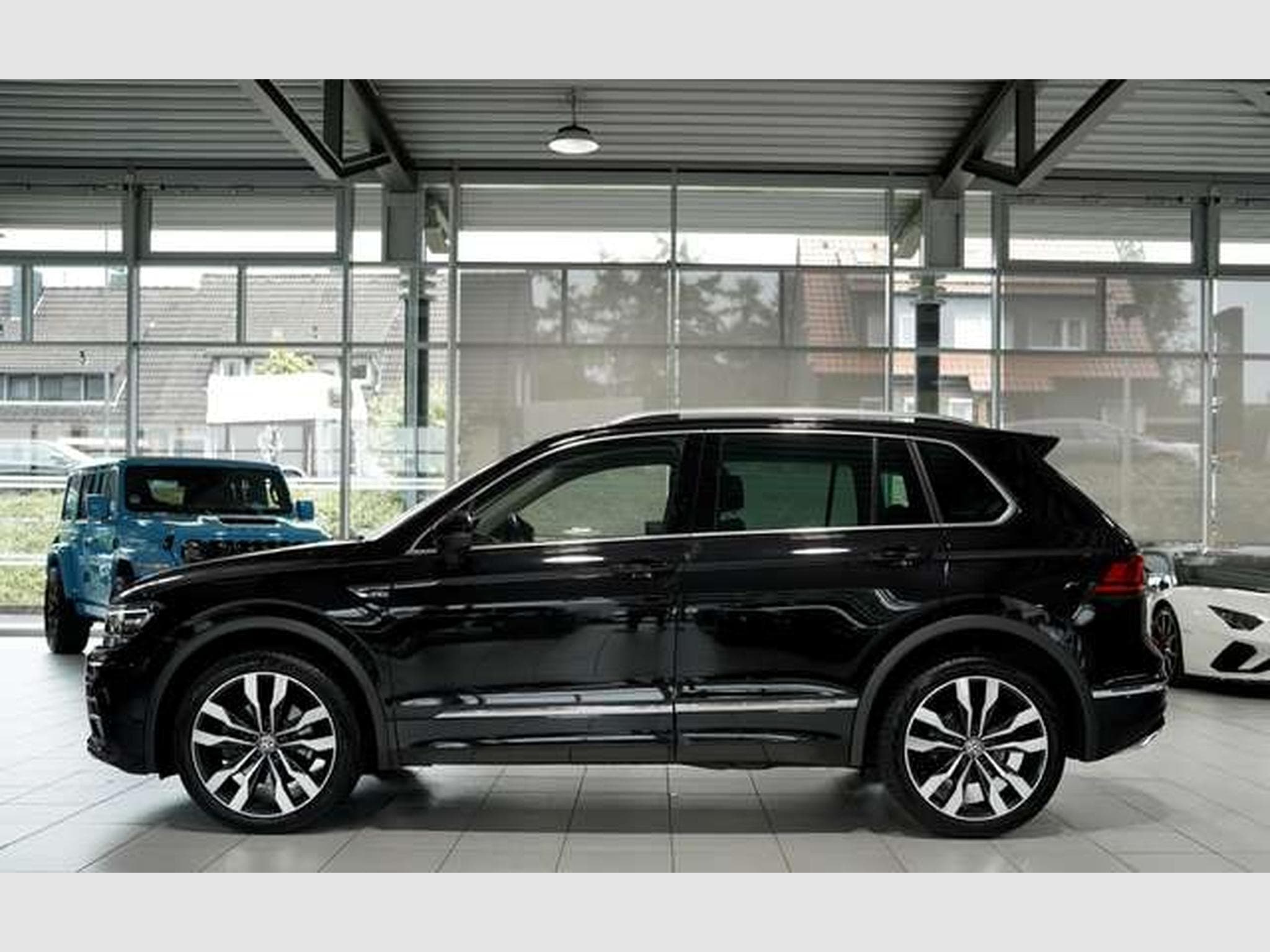 VW Tiguan DSG R Line 4M 2.H *20 *Digital *ACC *AHK (2019) - Photo 11