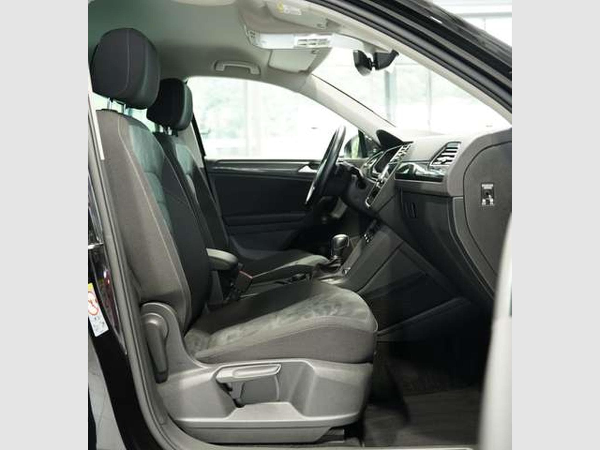 VW Tiguan DSG R Line 4M 2.H *20 *Digital *ACC *AHK (2019) - Photo 15
