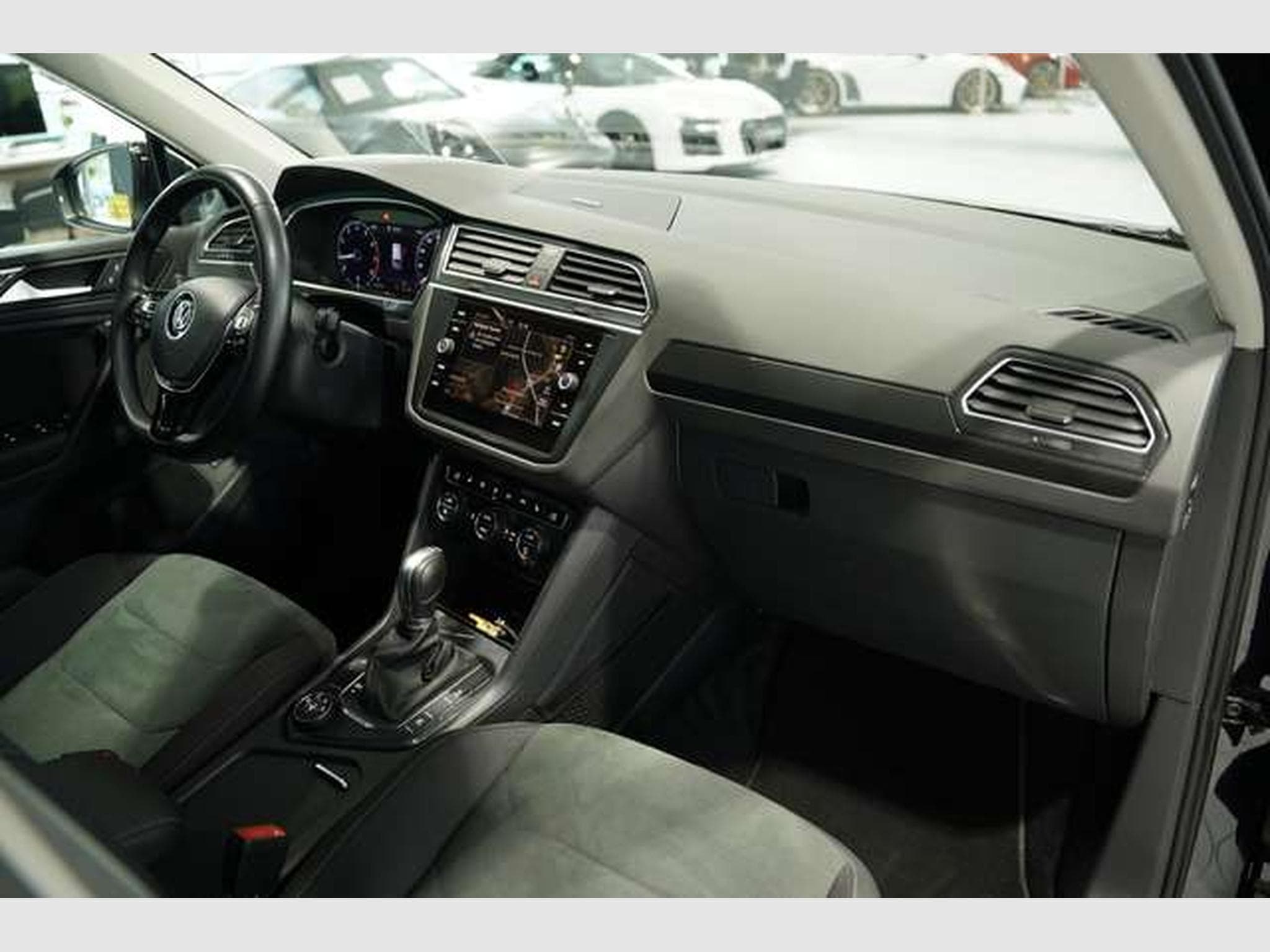 VW Tiguan DSG R Line 4M 2.H *20 *Digital *ACC *AHK (2019) - Photo 16