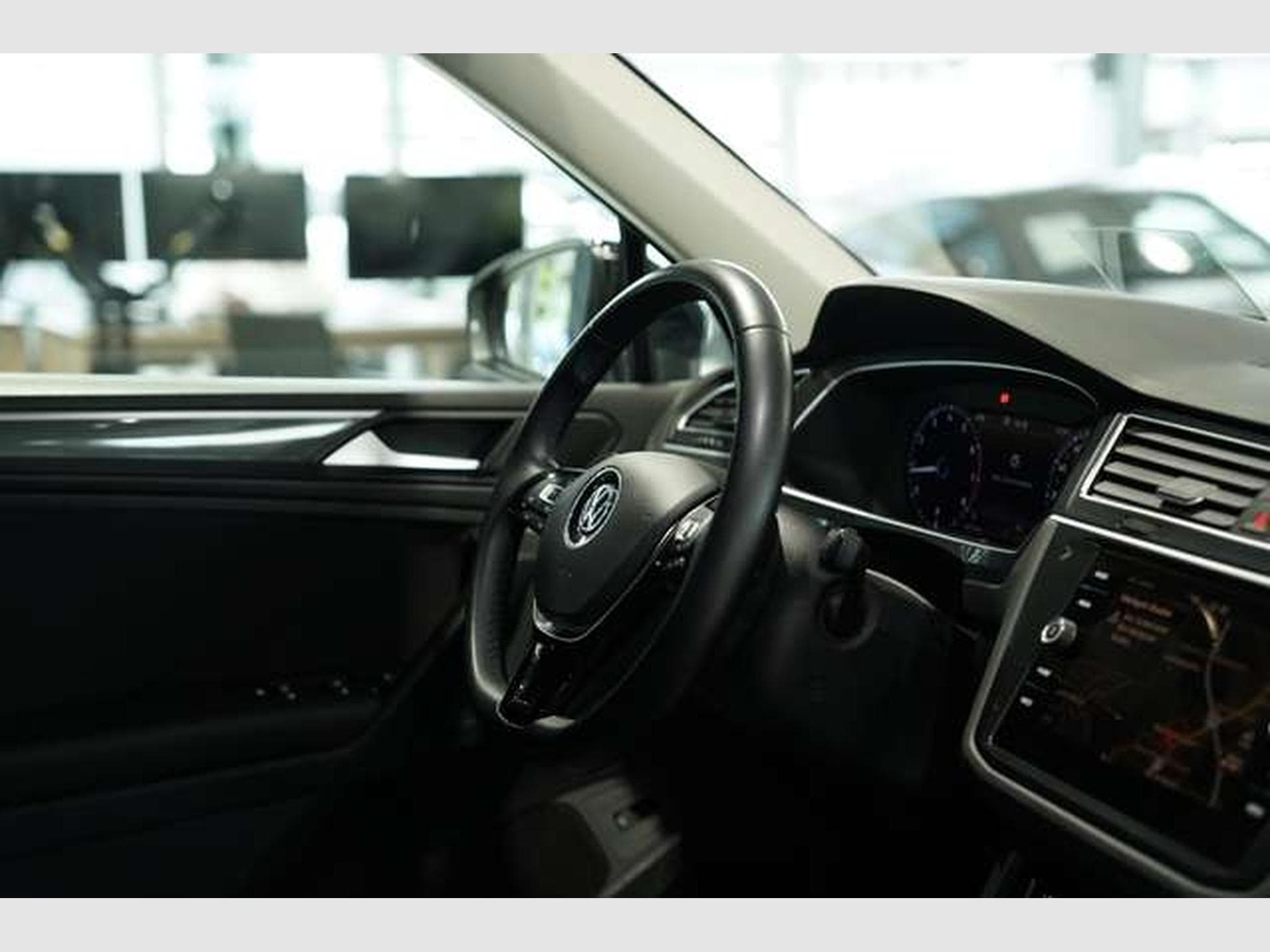 VW Tiguan DSG R Line 4M 2.H *20 *Digital *ACC *AHK (2019) - Photo 17