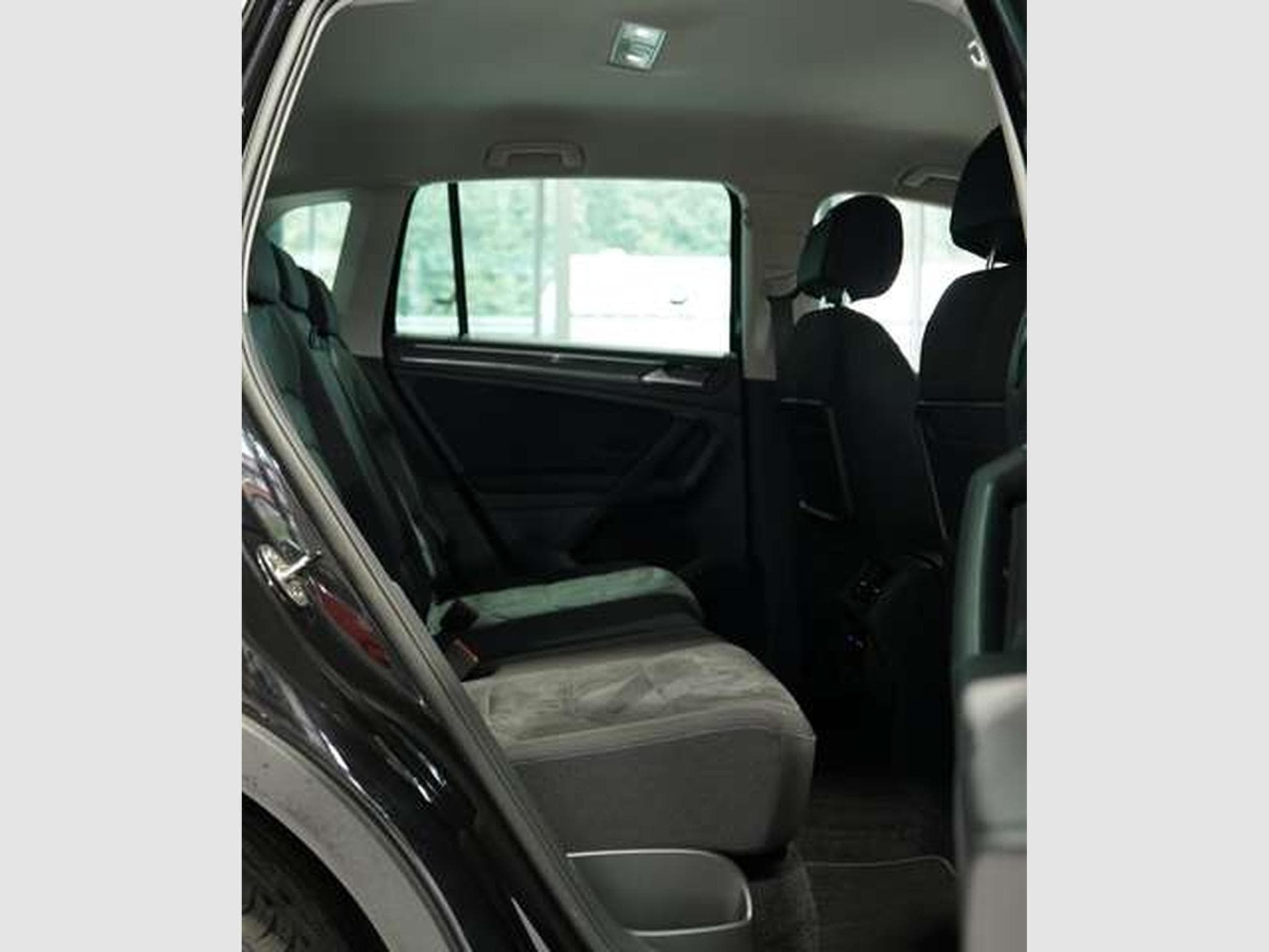 VW Tiguan DSG R Line 4M 2.H *20 *Digital *ACC *AHK (2019) - Photo 19