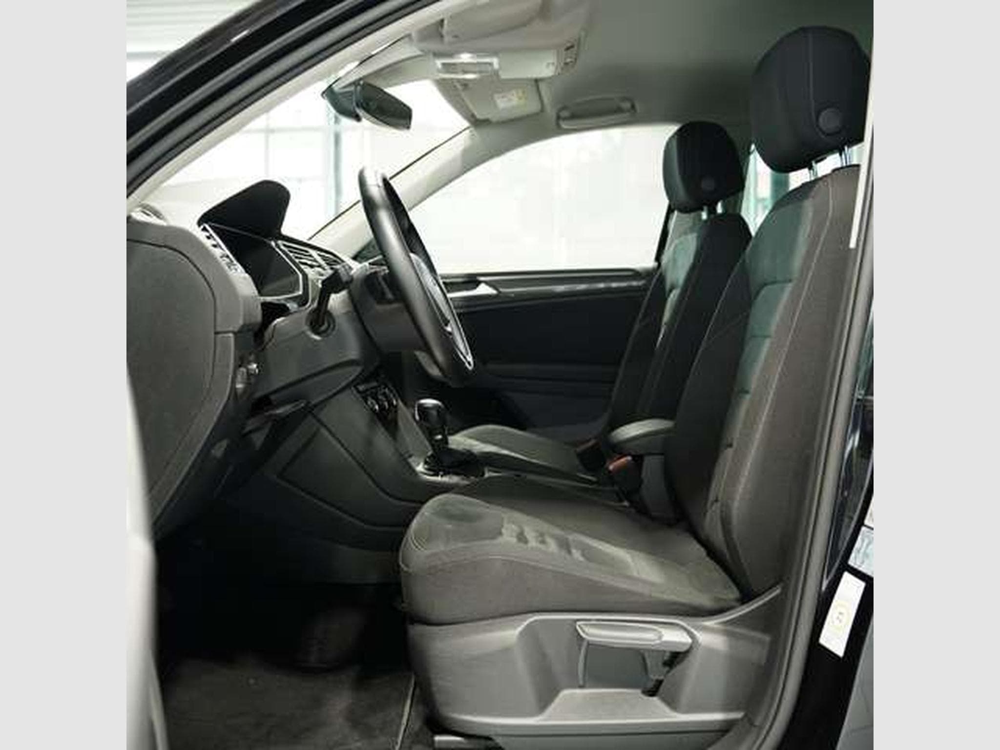 VW Tiguan DSG R Line 4M 2.H *20 *Digital *ACC *AHK (2019) - Photo 22