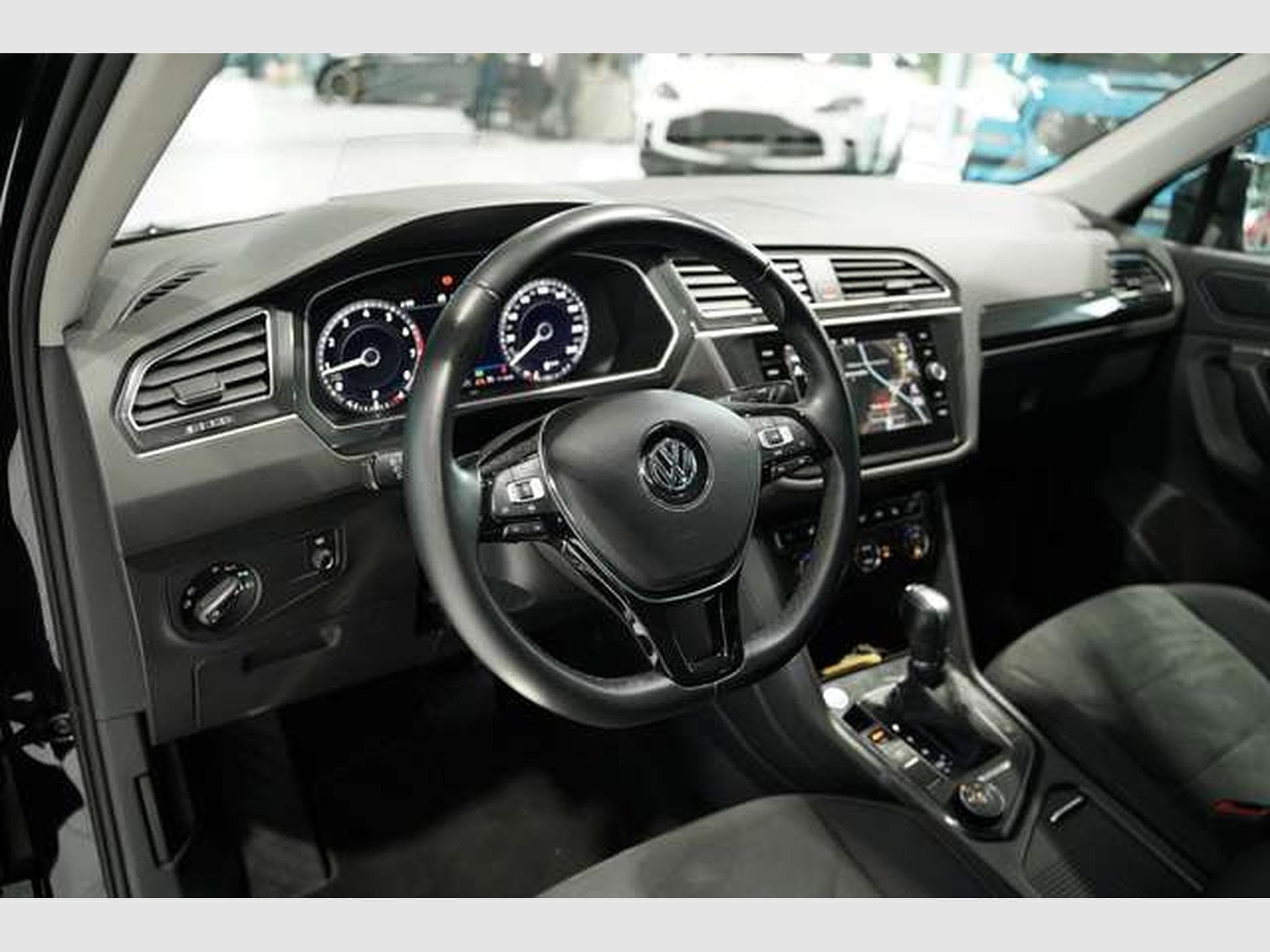 VW Tiguan DSG R Line 4M 2.H *20 *Digital *ACC *AHK (2019) - Photo 23