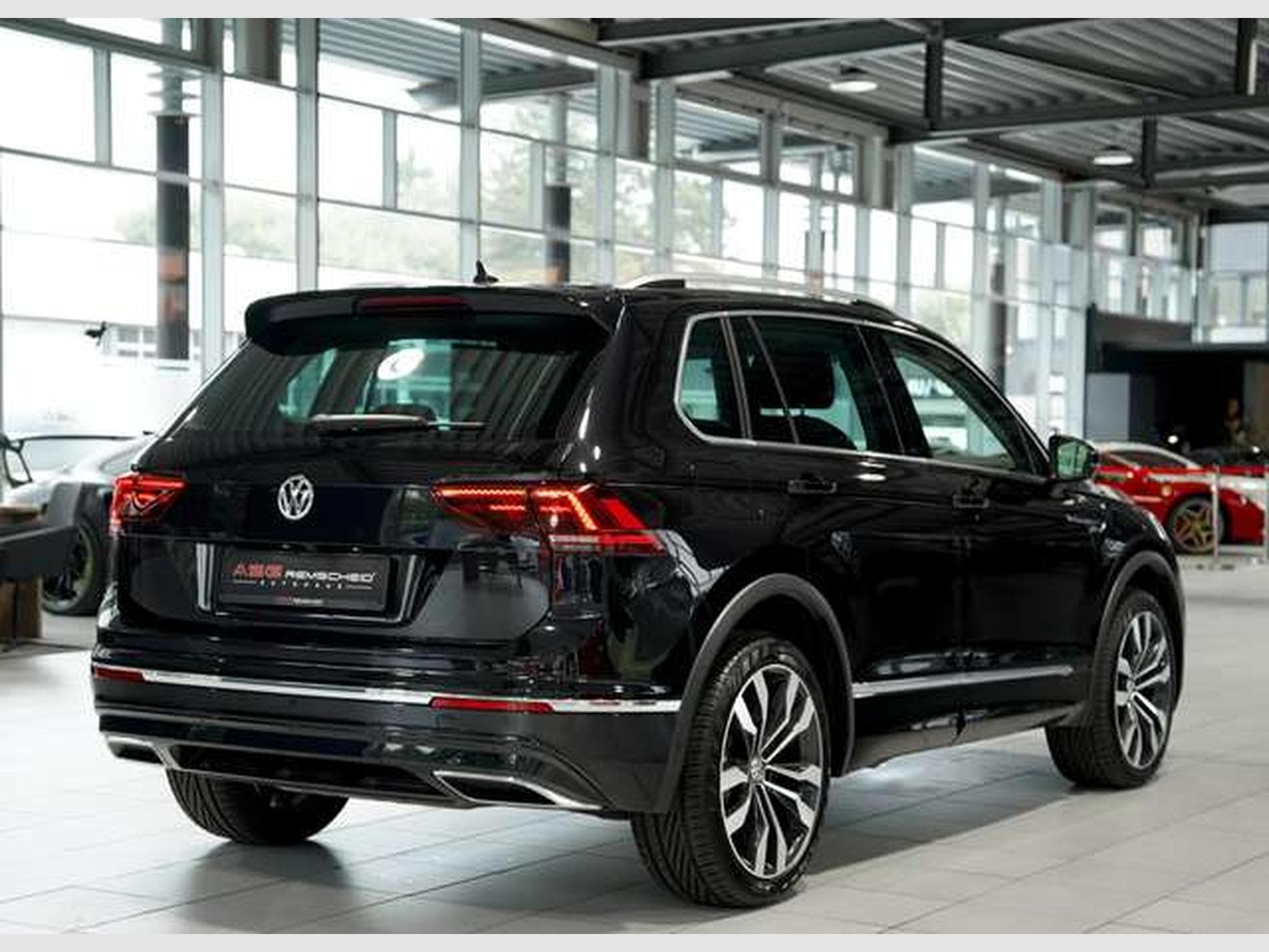 VW Tiguan DSG R Line 4M 2.H *20 *Digital *ACC *AHK (2019) - Photo 8