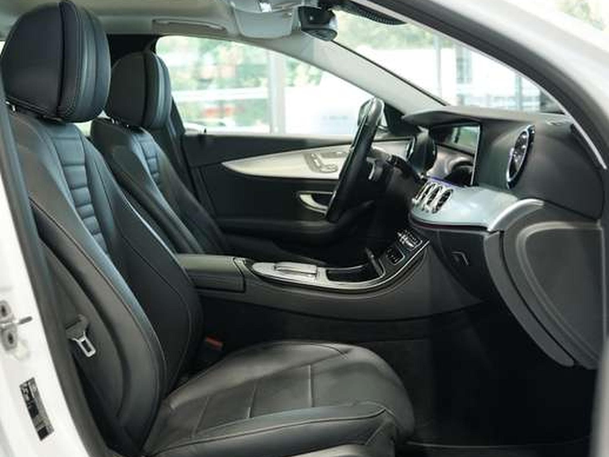 Mercedes E 400 d 4M All-Terrain *Memory *Pano *AHK *LUFT (2021) - Photo 15