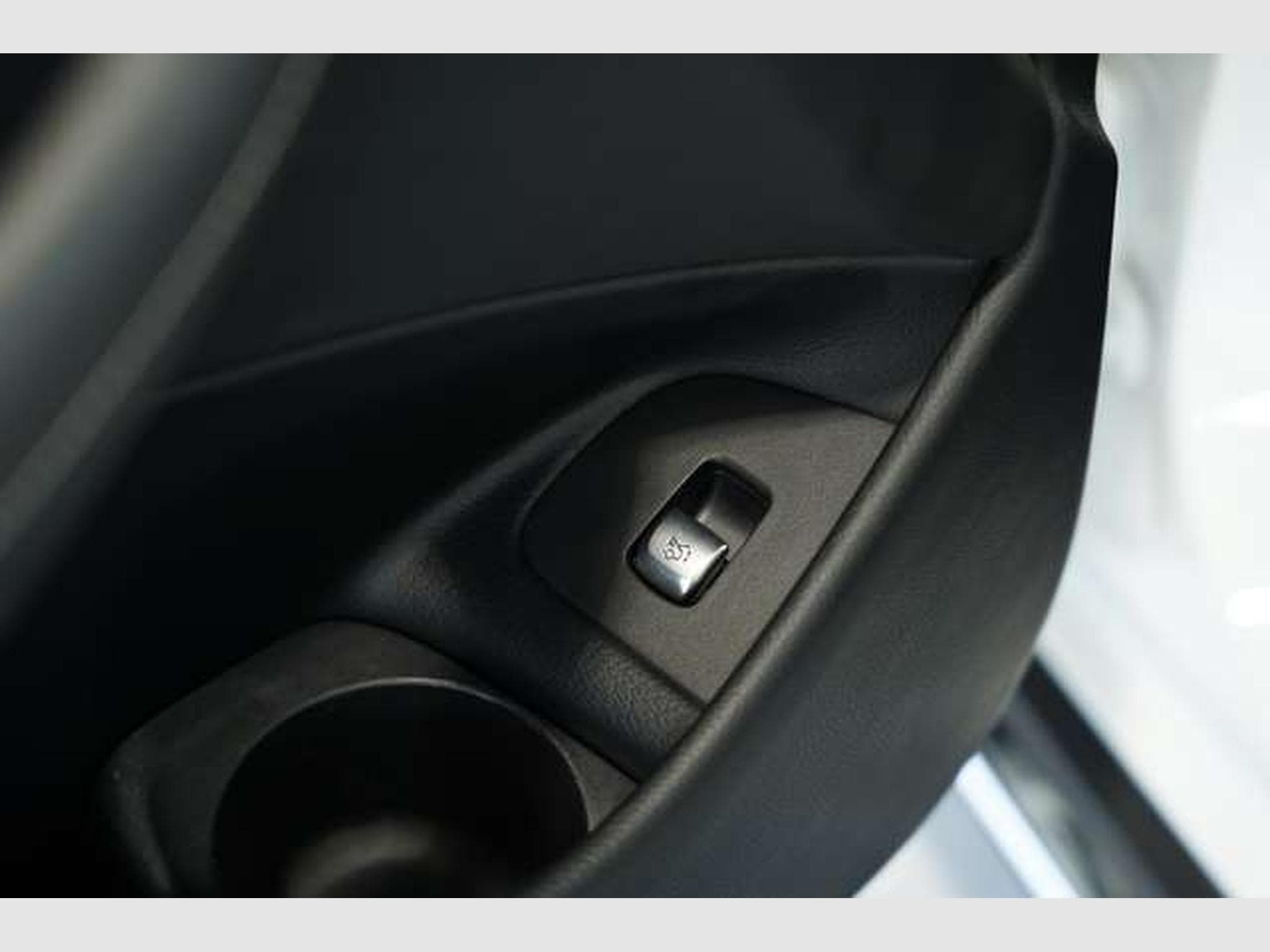 Mercedes E 400 d 4M All-Terrain *Memory *Pano *AHK *LUFT (2021) - Photo 25