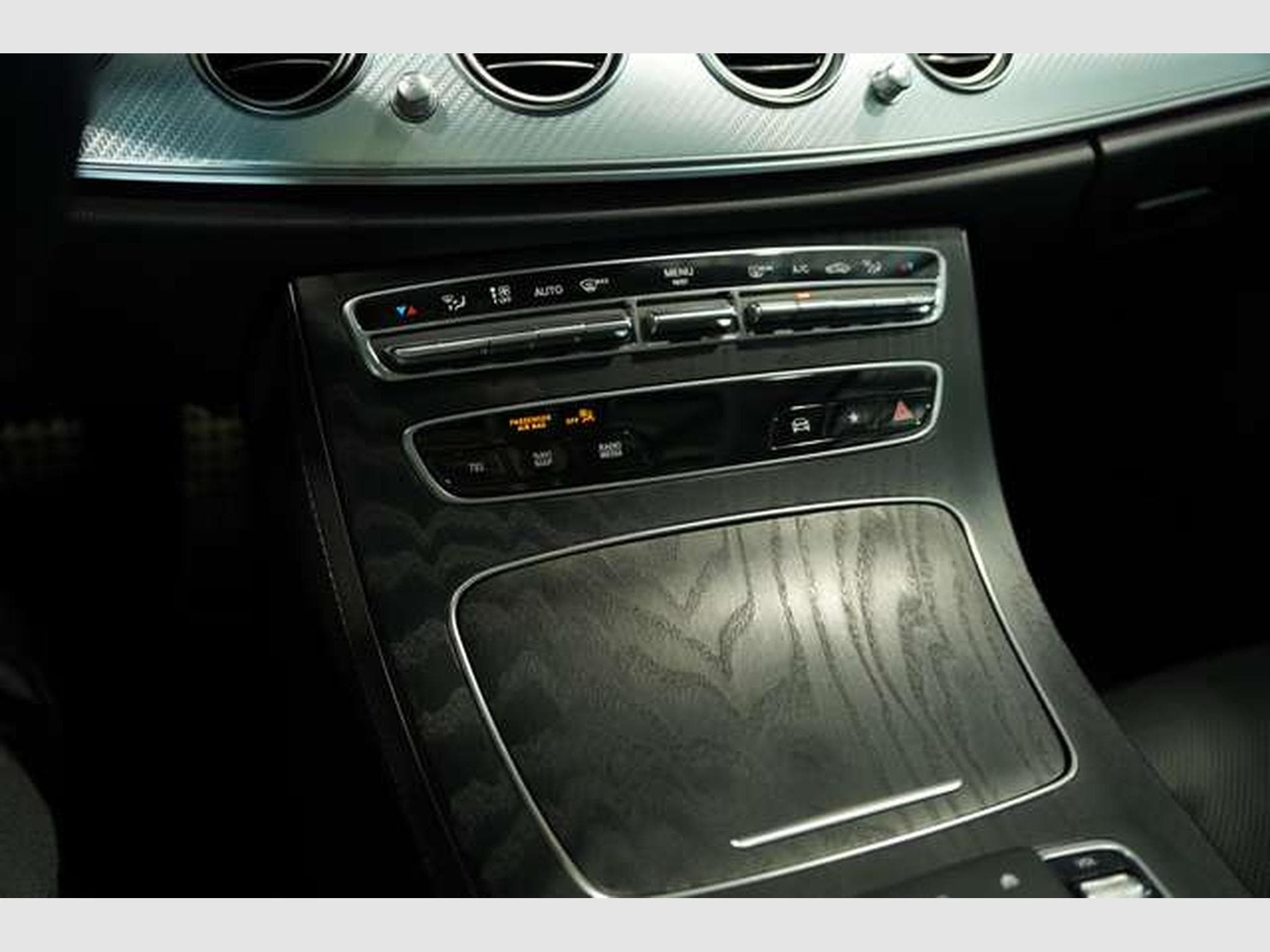 Mercedes E 400 d 4M All-Terrain *Memory *Pano *AHK *LUFT (2021) - Photo 29
