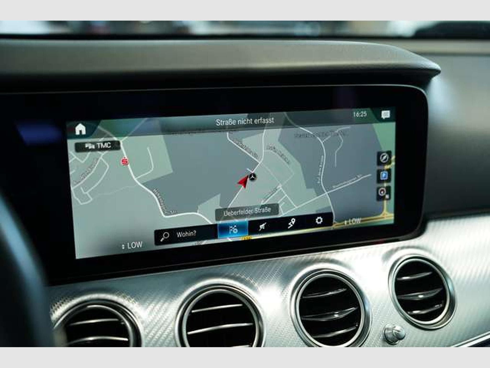 Mercedes E 400 d 4M All-Terrain *Memory *Pano *AHK *LUFT (2021) - Photo 31