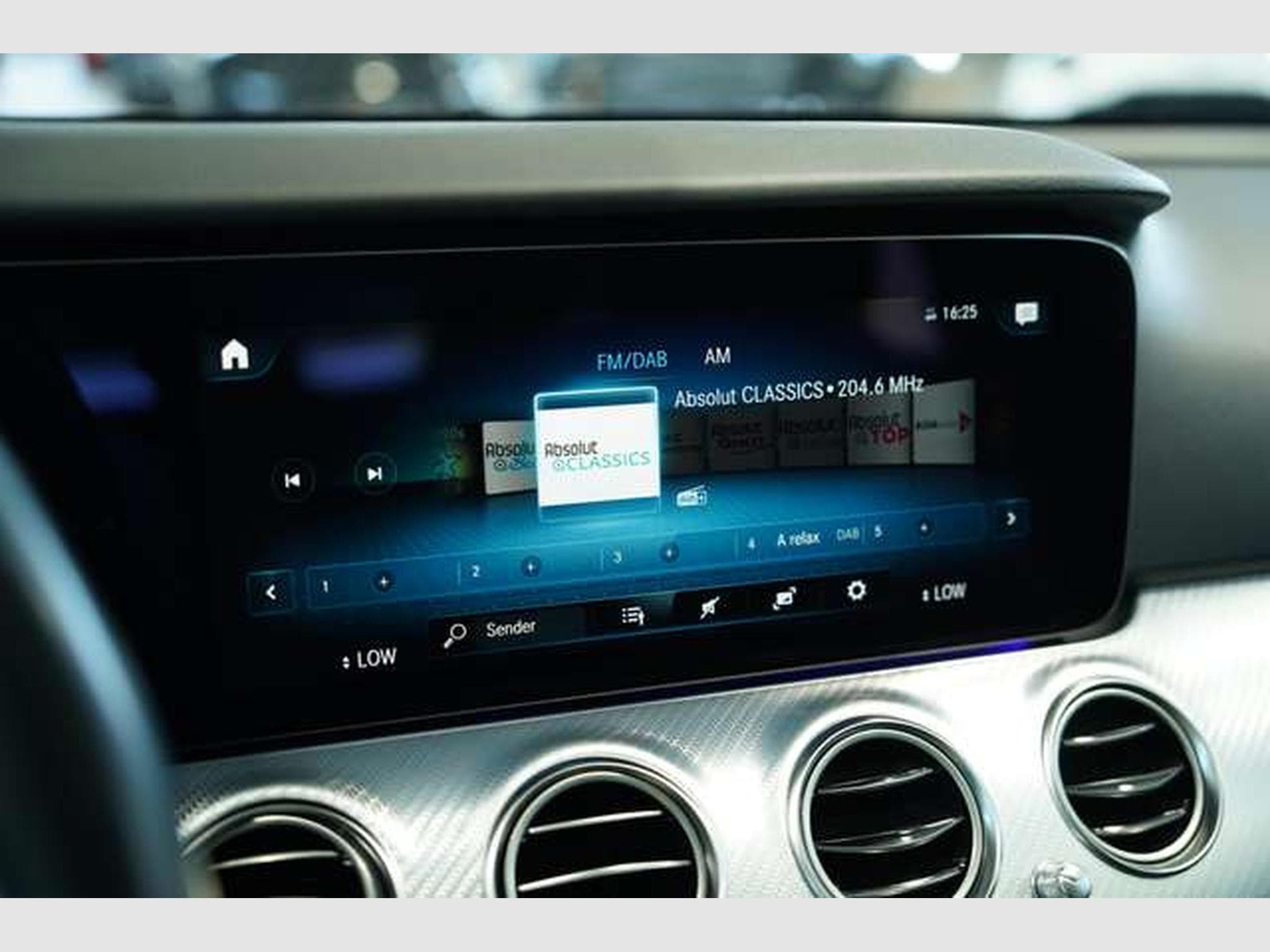 Mercedes E 400 d 4M All-Terrain *Memory *Pano *AHK *LUFT (2021) - Photo 32