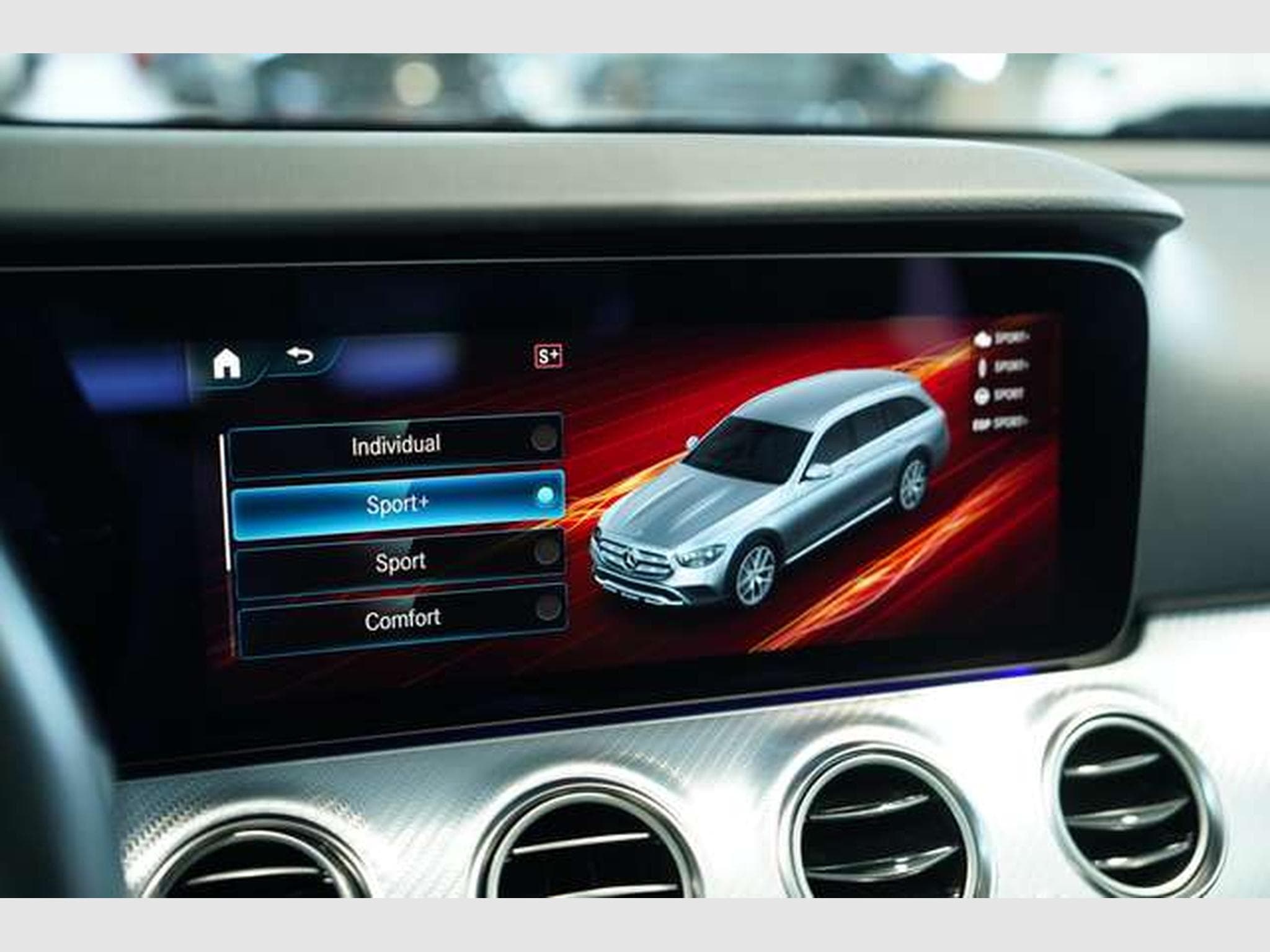 Mercedes E 400 d 4M All-Terrain *Memory *Pano *AHK *LUFT (2021) - Photo 37