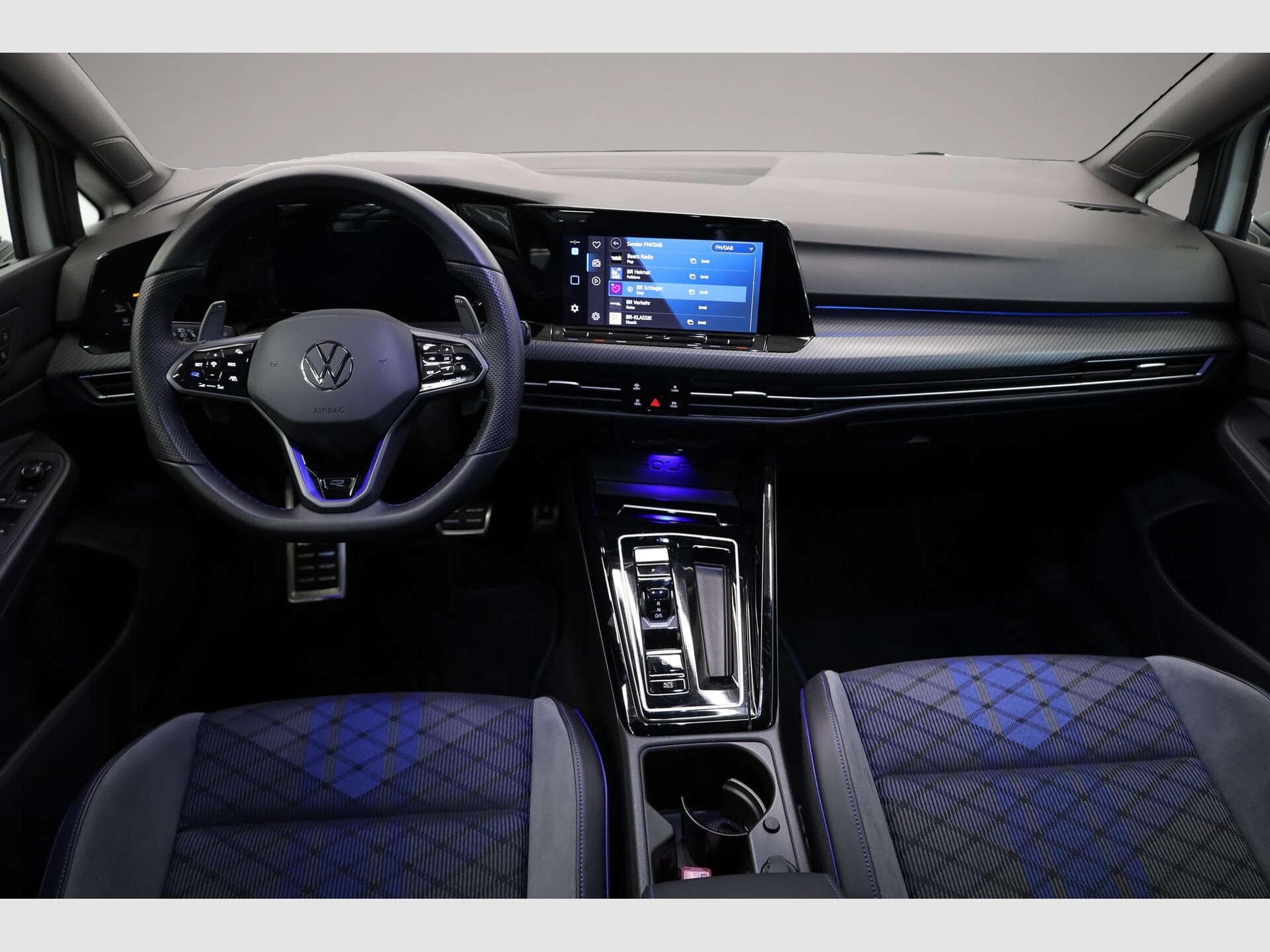 VW Golf (2023) - Photo 6