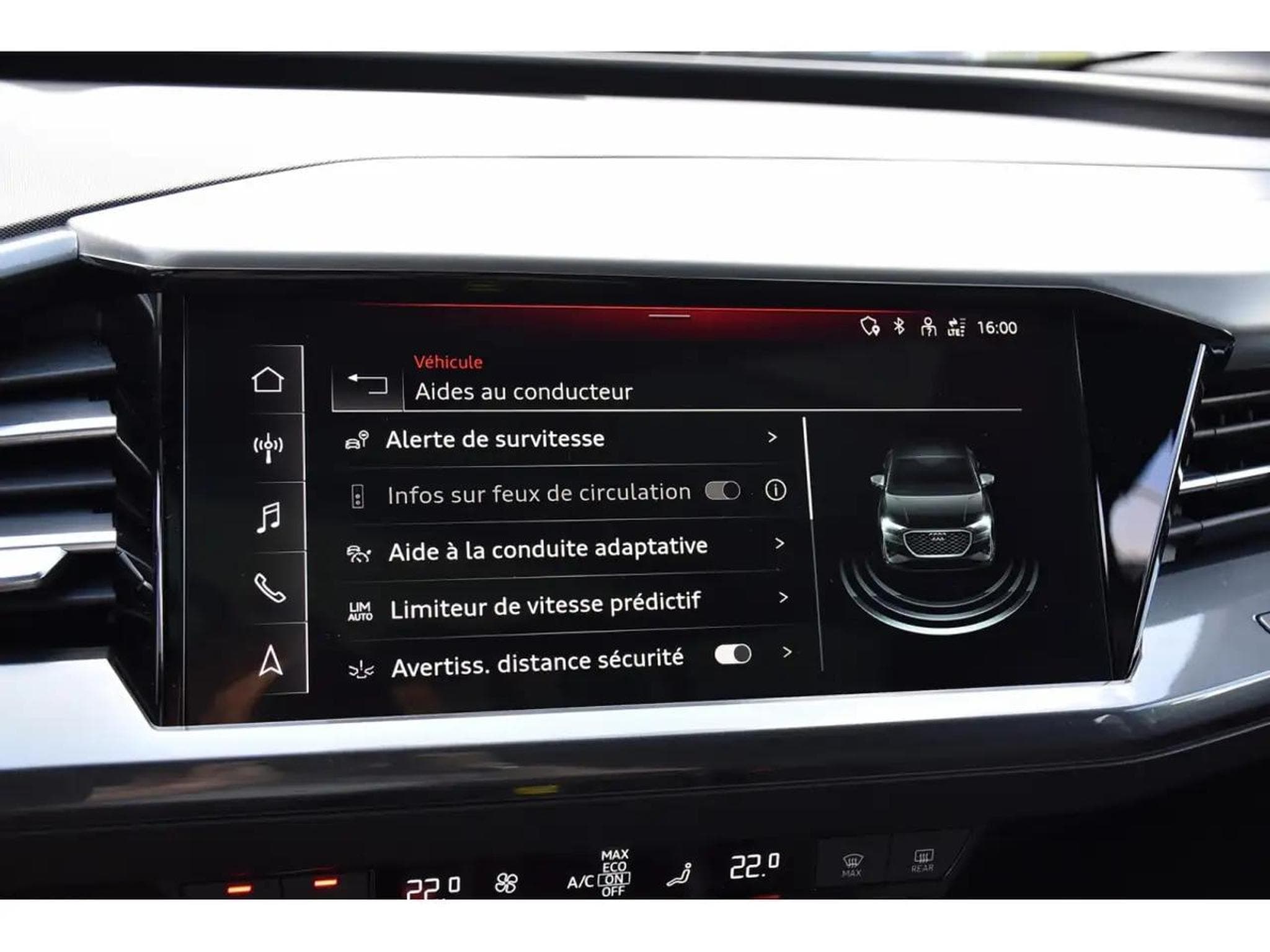 Audi e-tron (2024) - Photo 12
