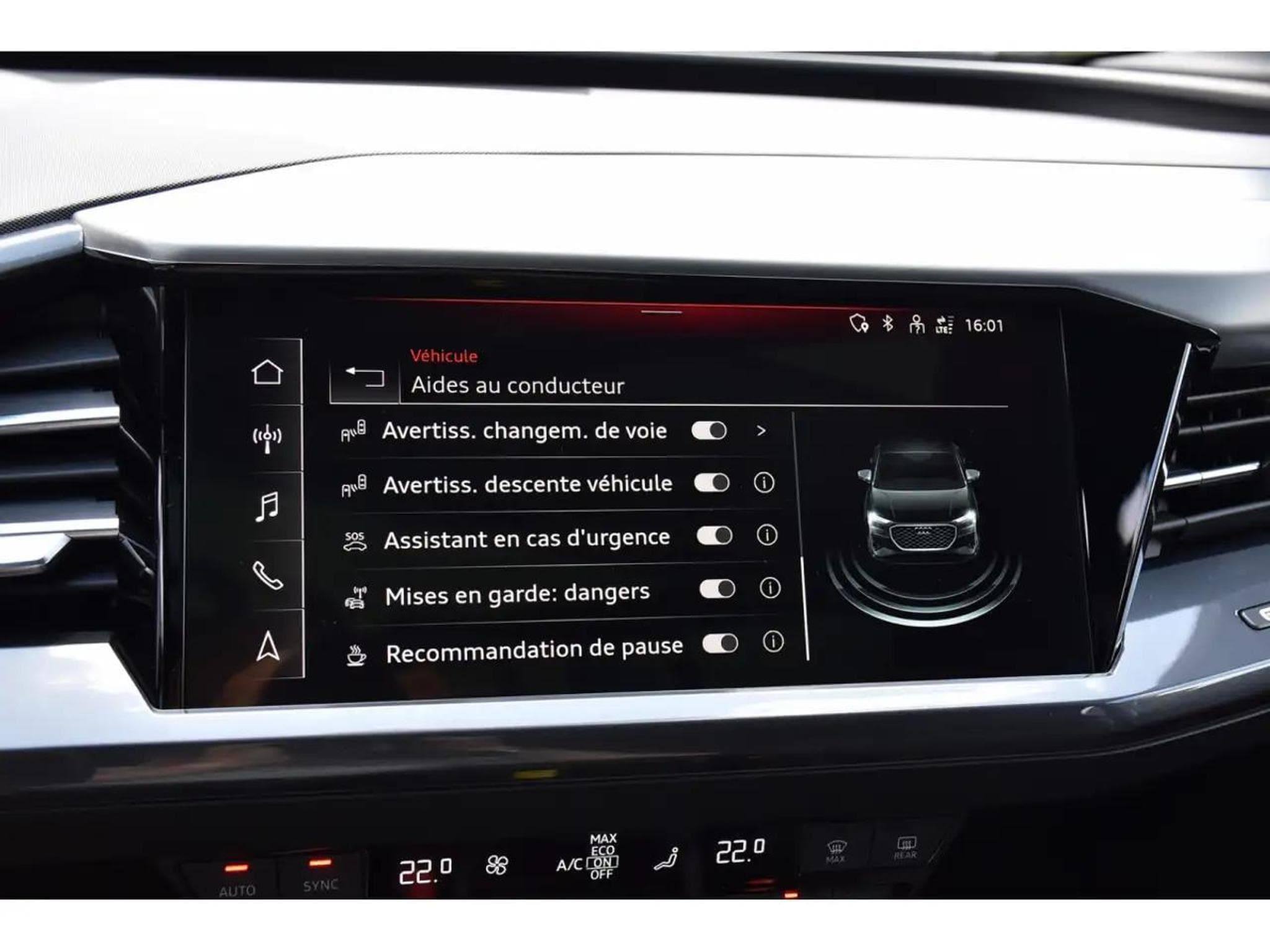 Audi e-tron (2024) - Photo 14