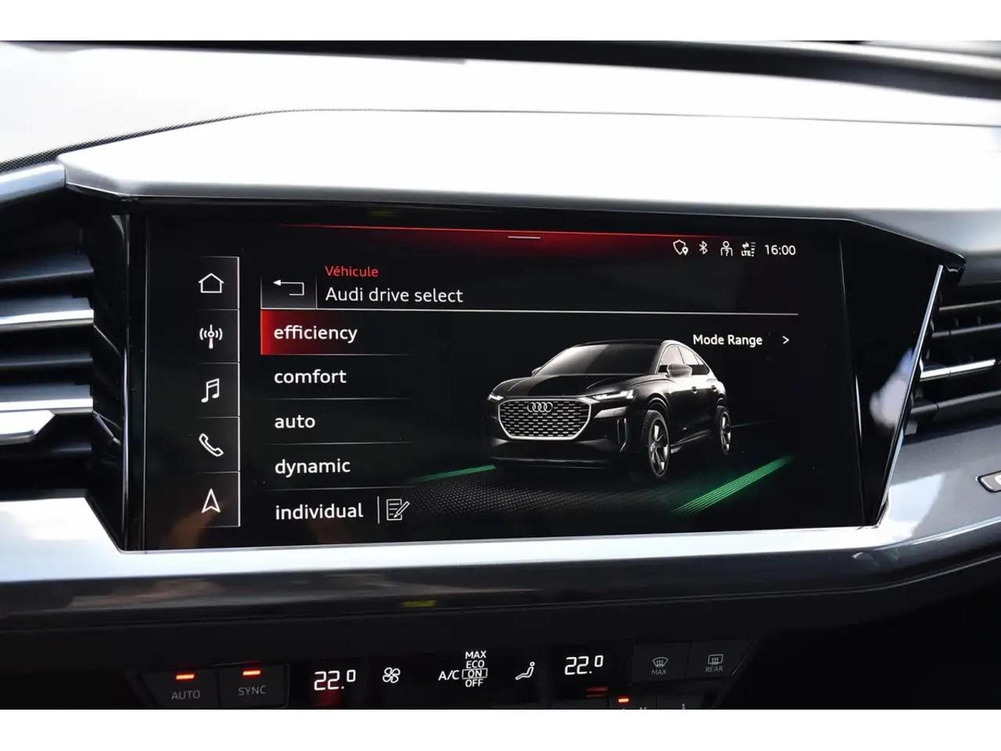 Audi e-tron (2024) - Photo 17