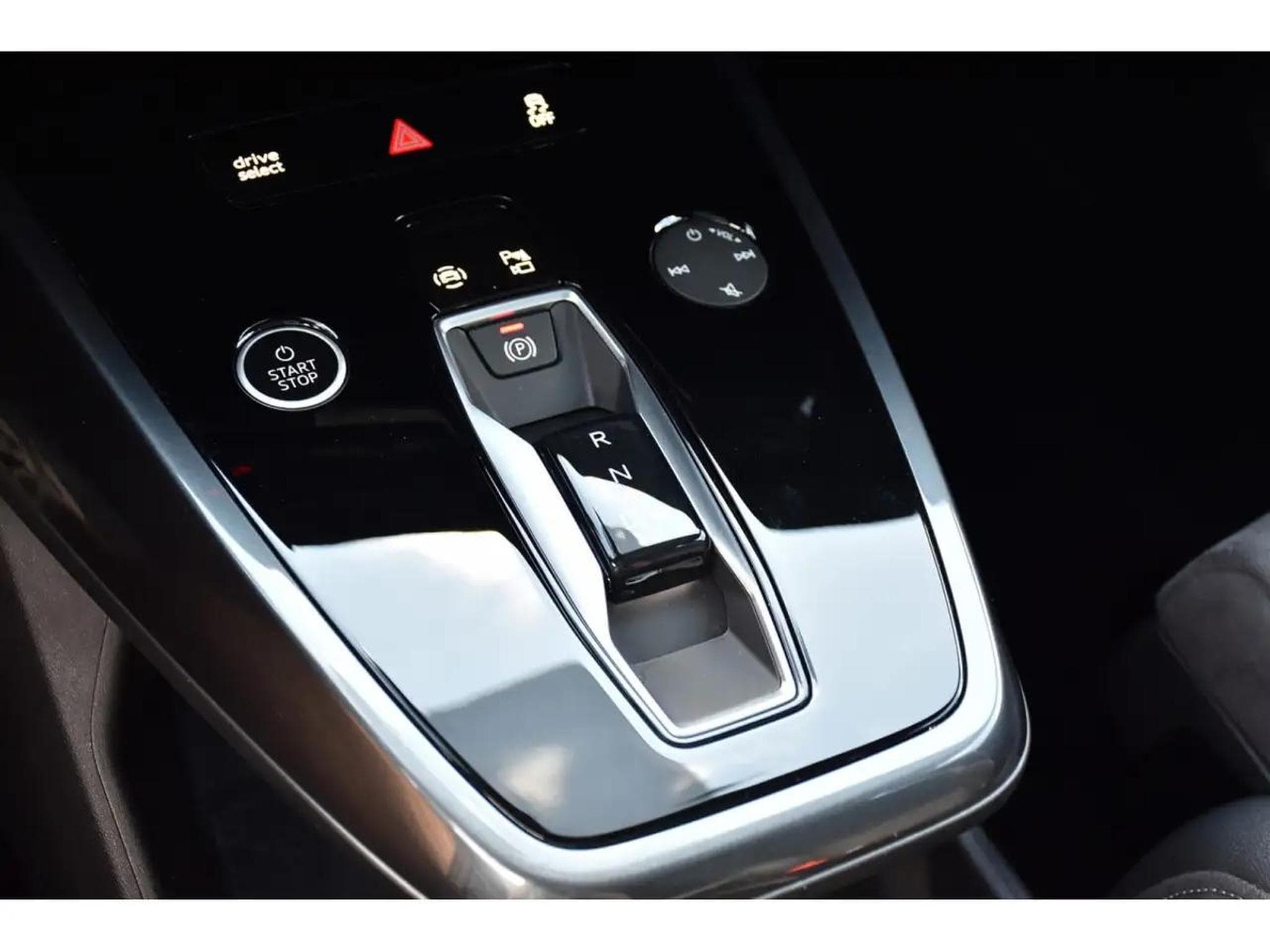 Audi e-tron (2024) - Photo 22