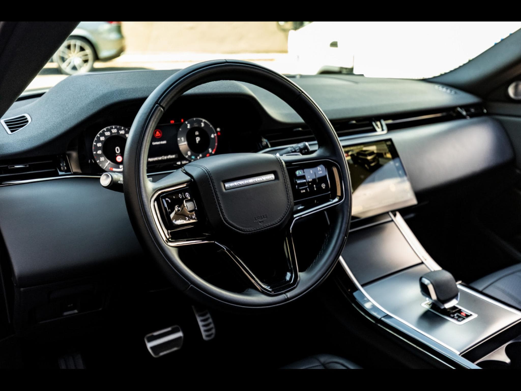 Land-Rover Range Rover Evoque D200 MHEV HSE AWD – PACK BLACK (2024) - Photo 10
