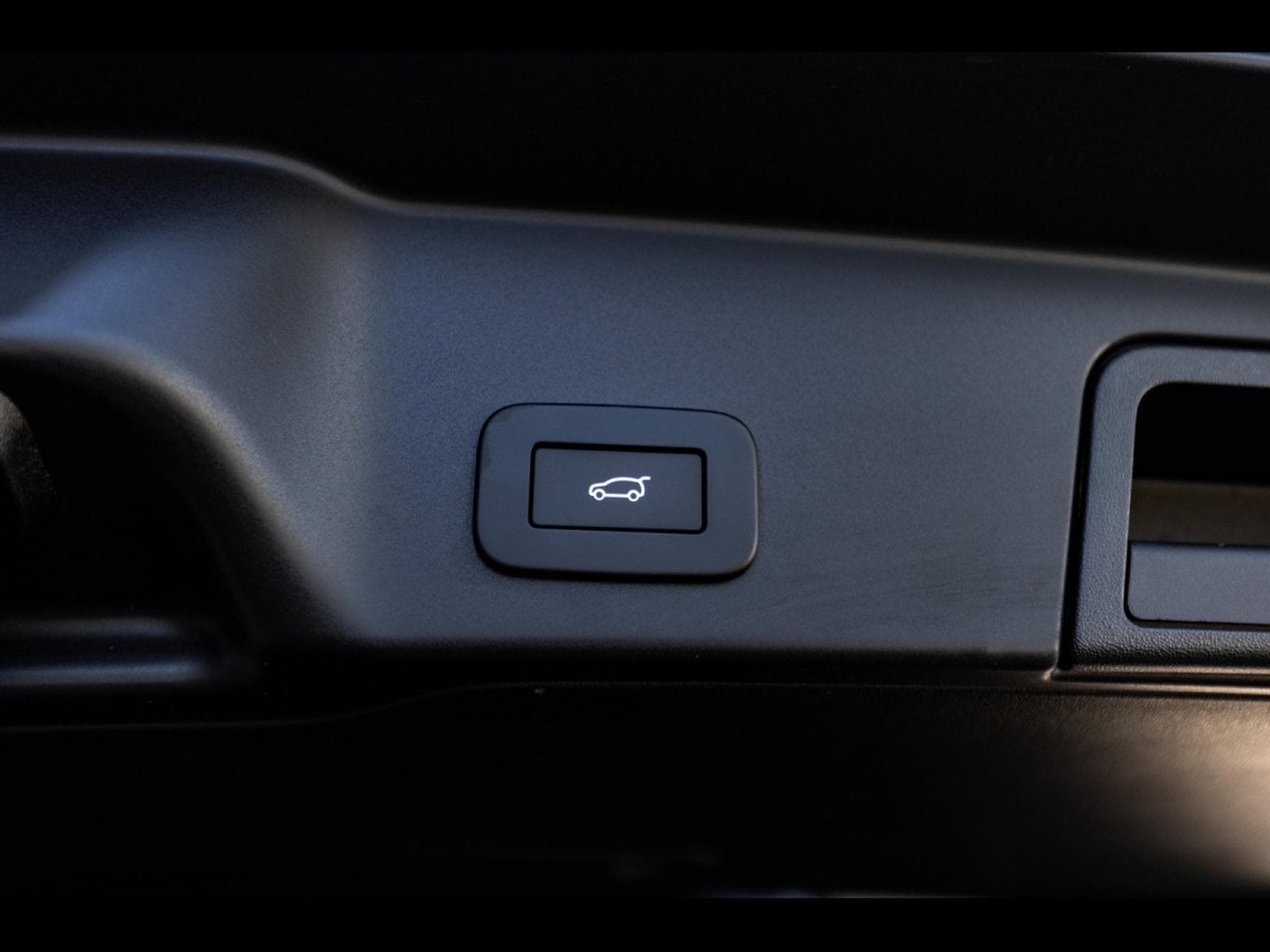 Land-Rover Range Rover Evoque D200 MHEV HSE AWD – PACK BLACK (2024) - Photo 19