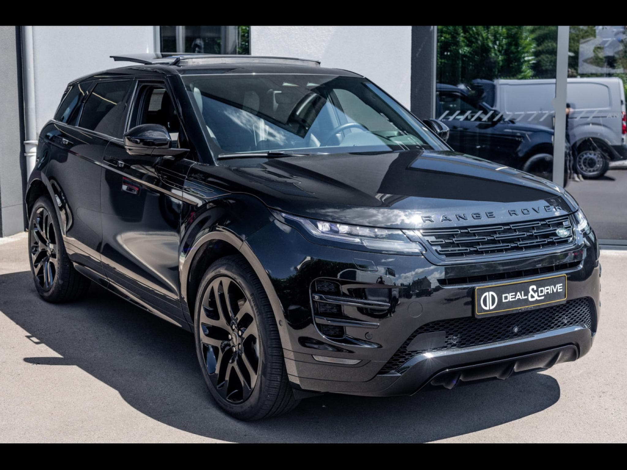 Land-Rover Range Rover Evoque D200 MHEV HSE AWD – PACK BLACK (2024) - Photo 7