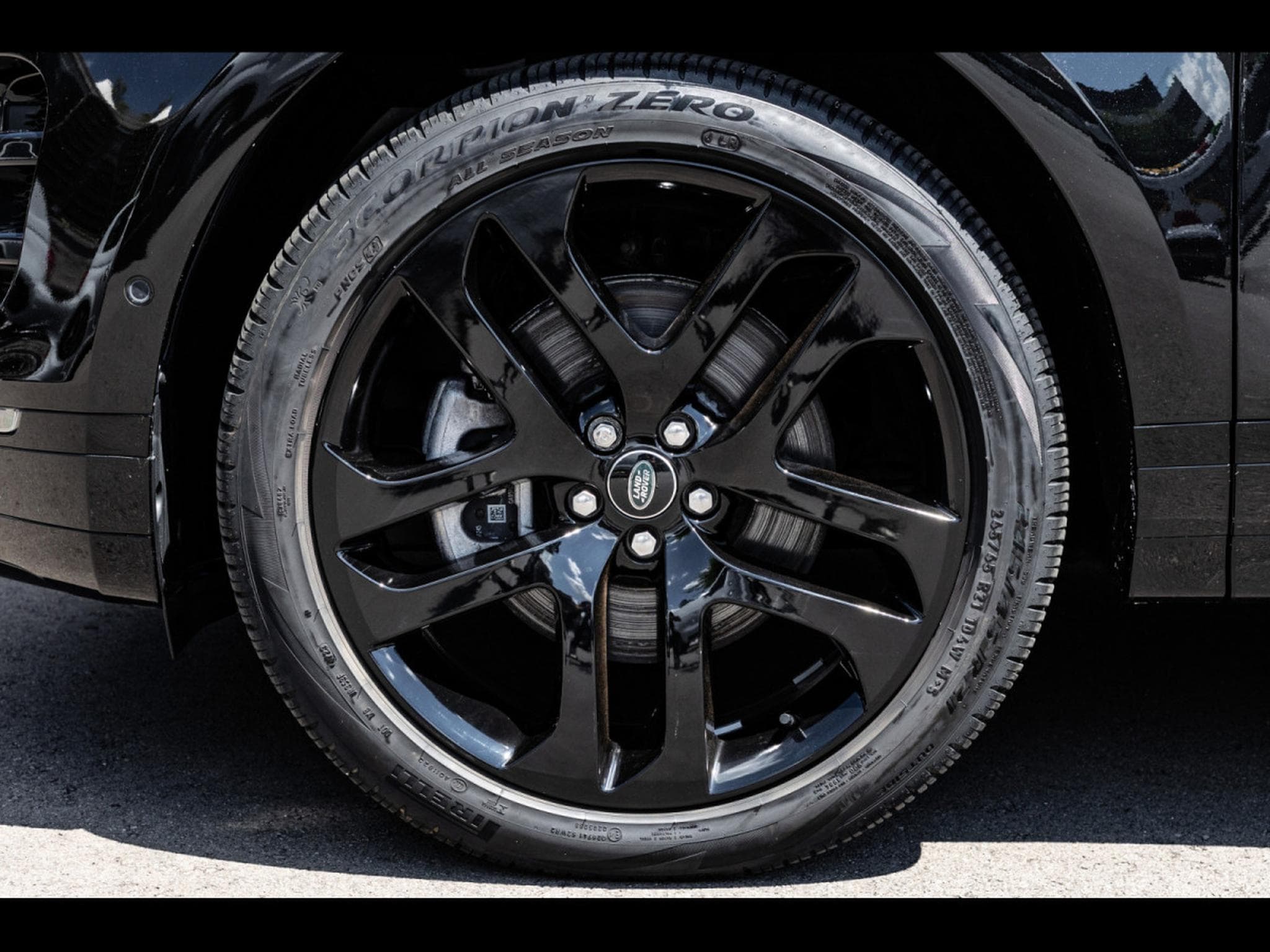 Land-Rover Range Rover Evoque D200 MHEV HSE AWD – PACK BLACK (2024) - Photo 9