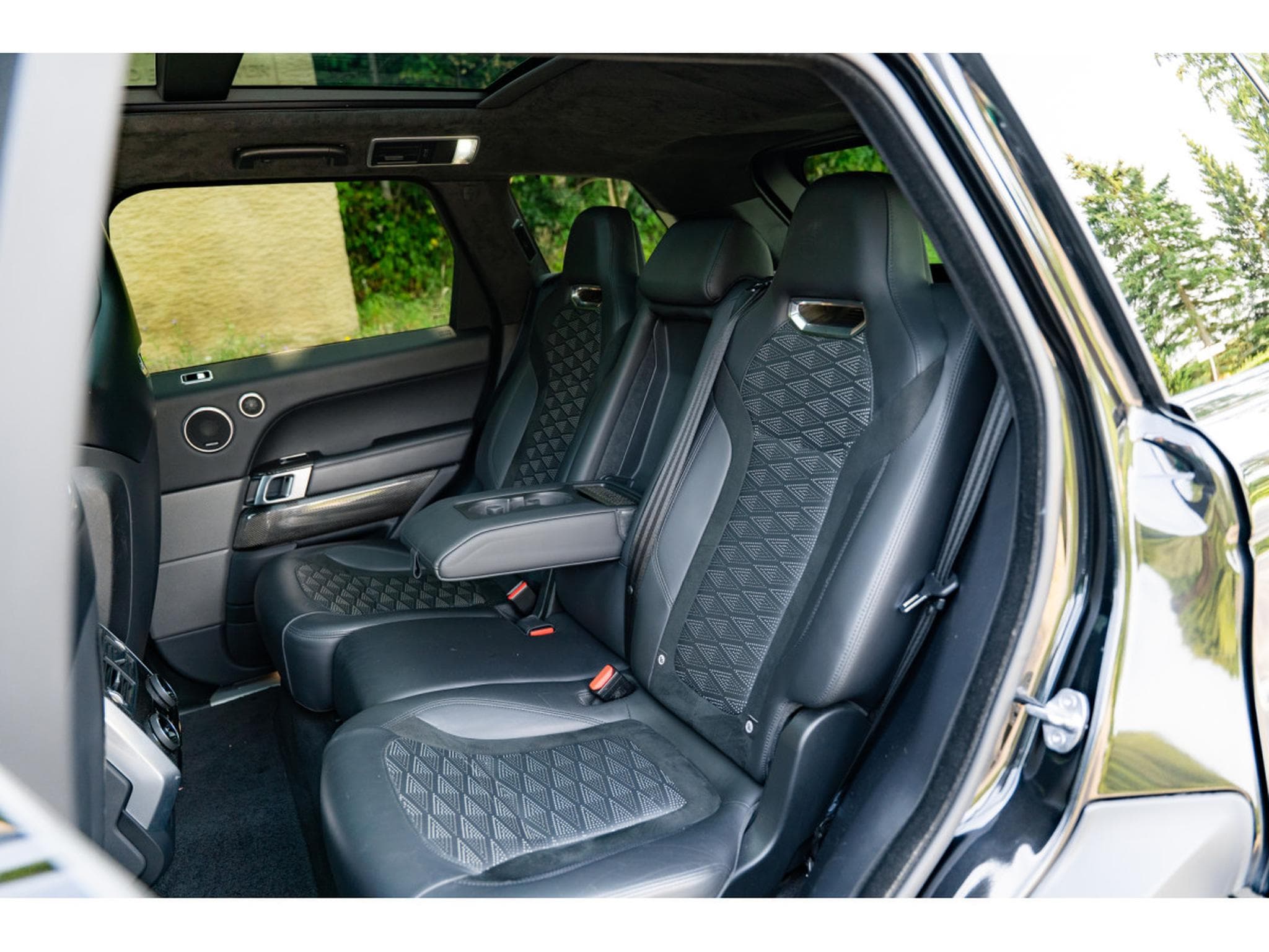 Land-Rover Range Rover Sport SVR - Full Carbon - Panoramic roof - Méridian (2021) - Photo 14