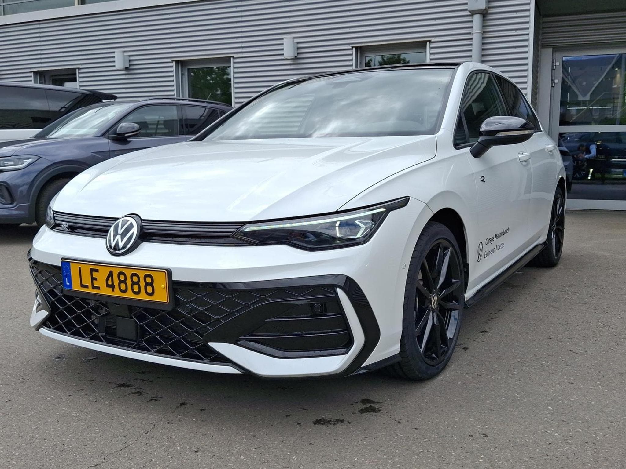 VW Golf R-Line (2026) - Photo 2