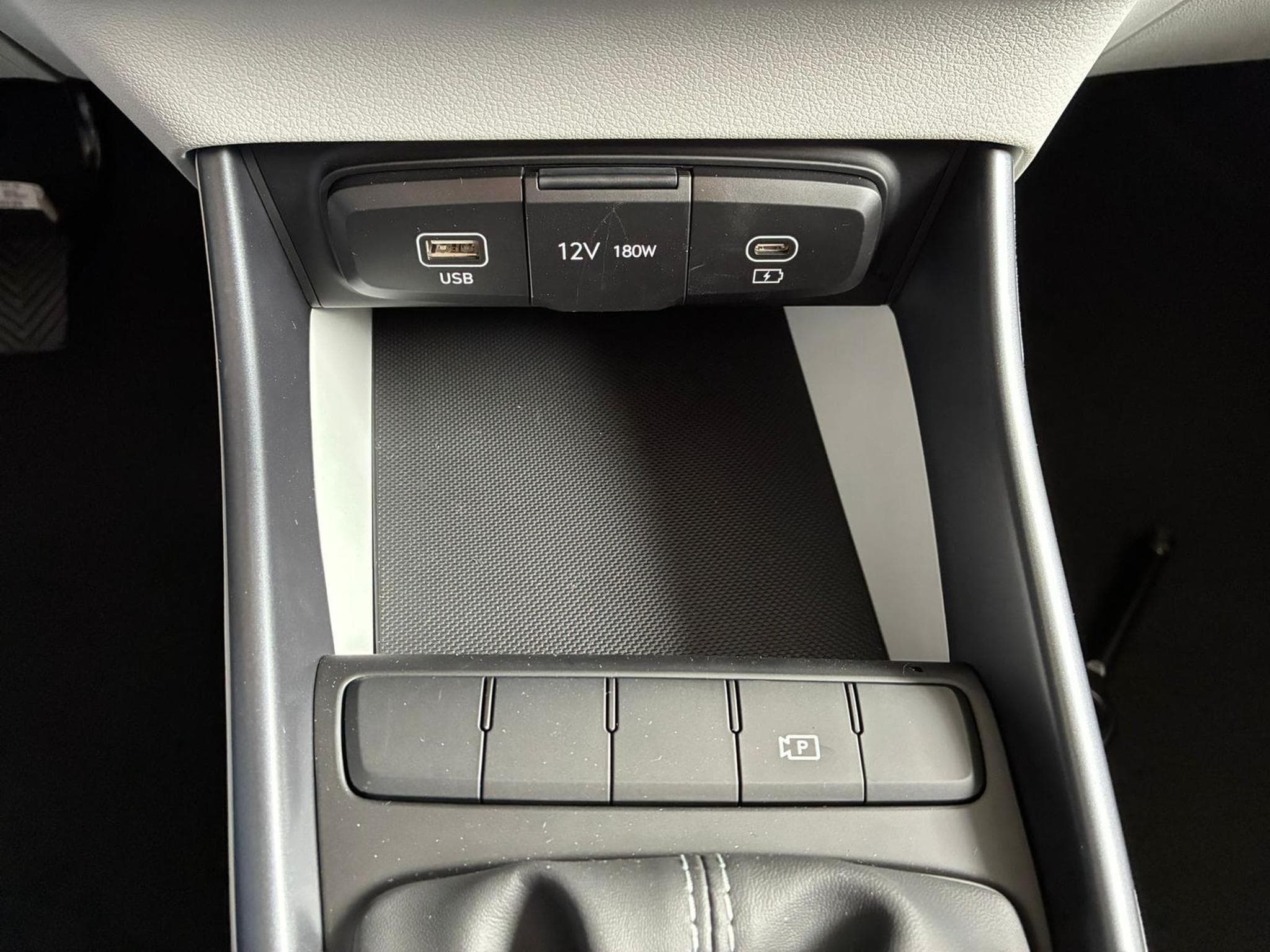 Hyundai i20 Standard (2025) - Photo 16