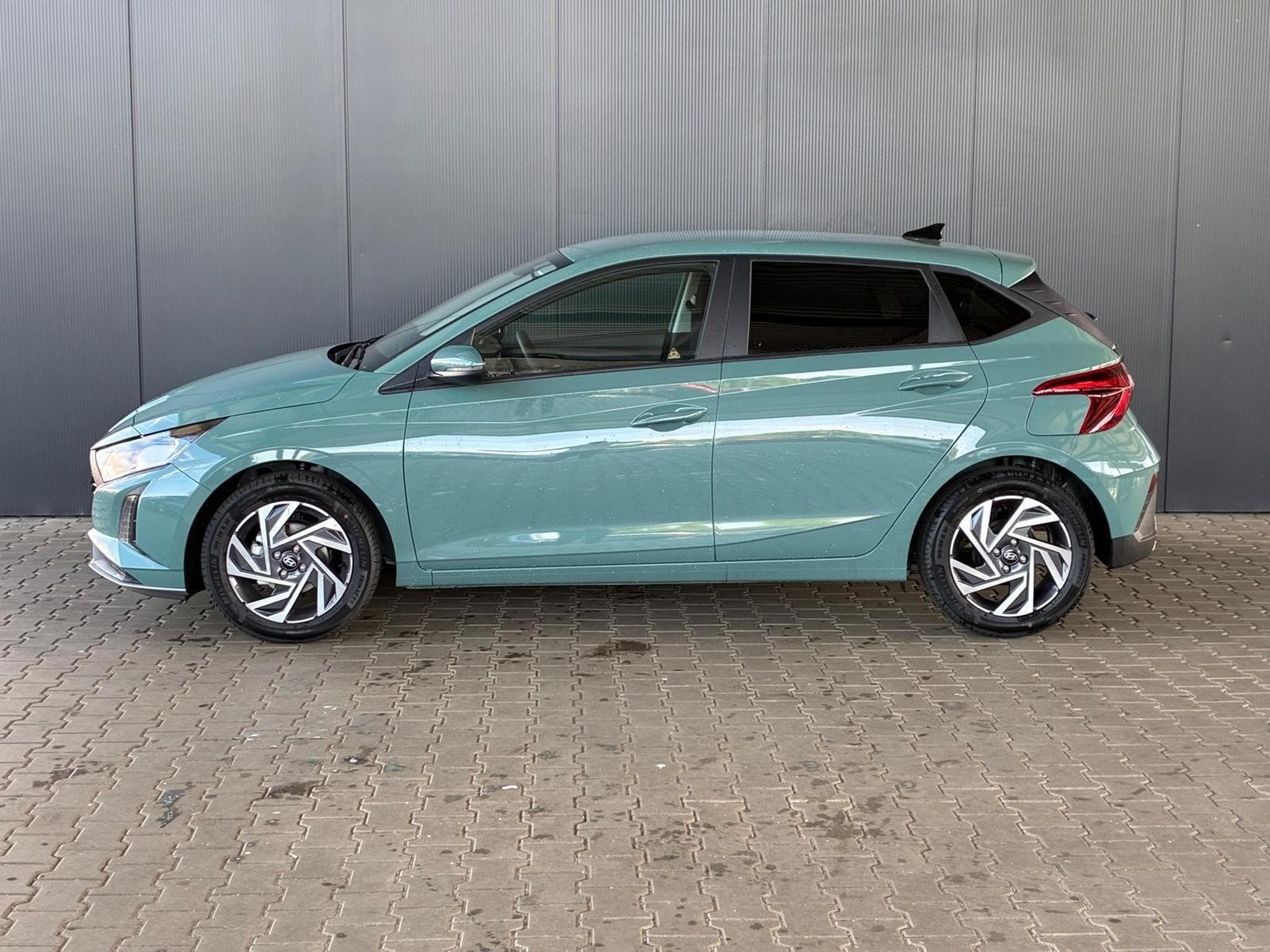 Hyundai i20 Standard (2025) - Photo 2