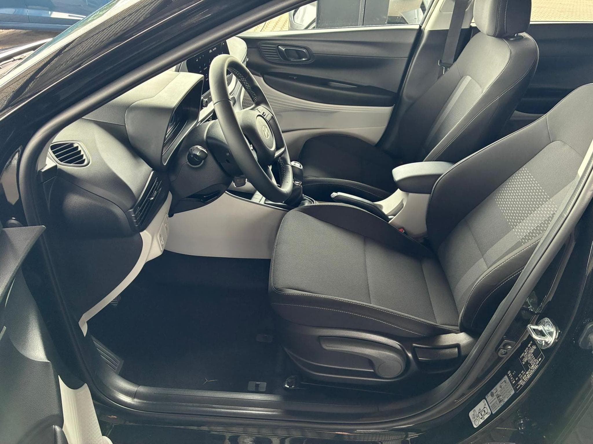 Hyundai i20 Standard (2025) - Photo 5