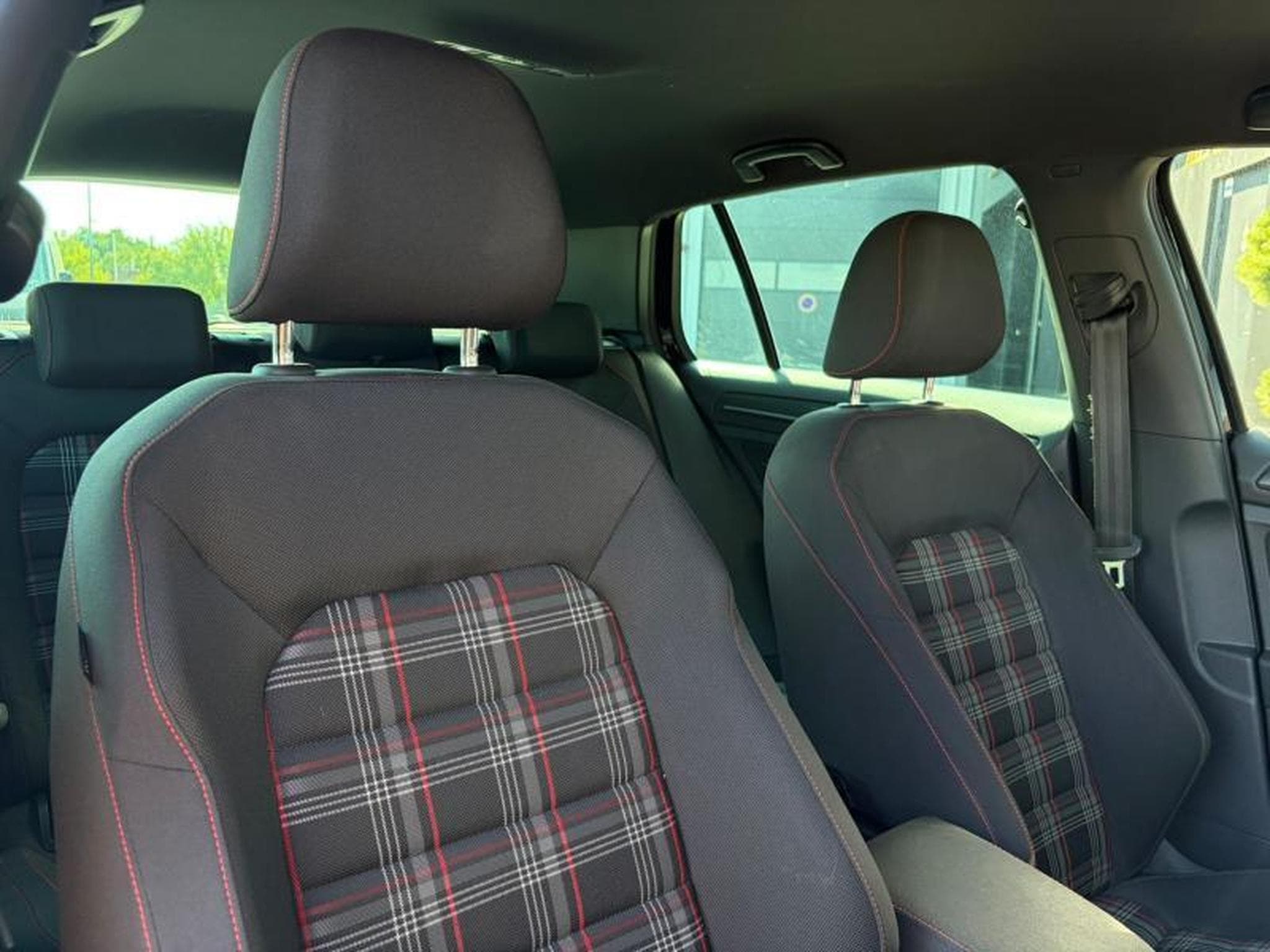 VW Golf GTI (2019) - Photo 11