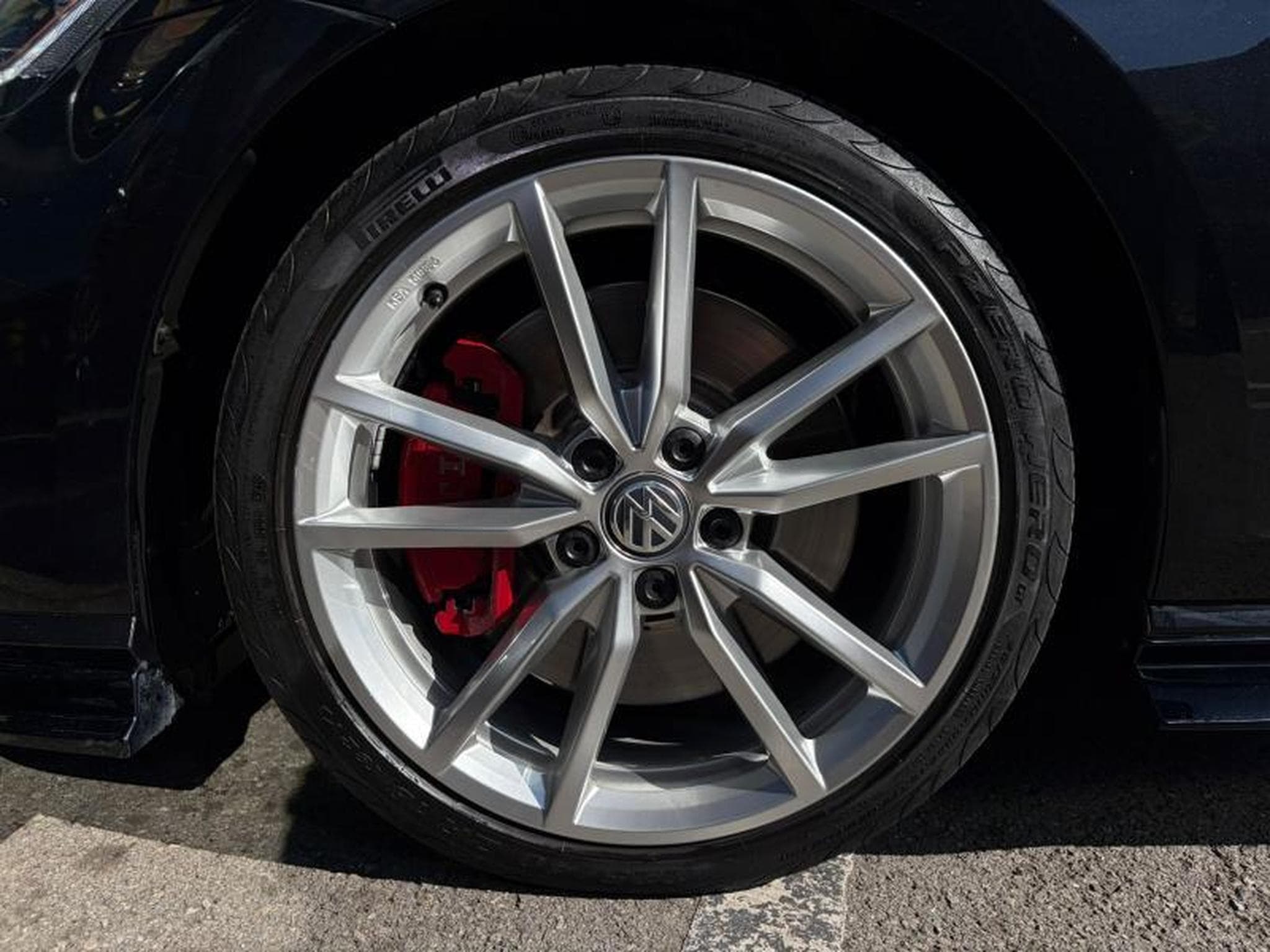 VW Golf GTI (2019) - Photo 5