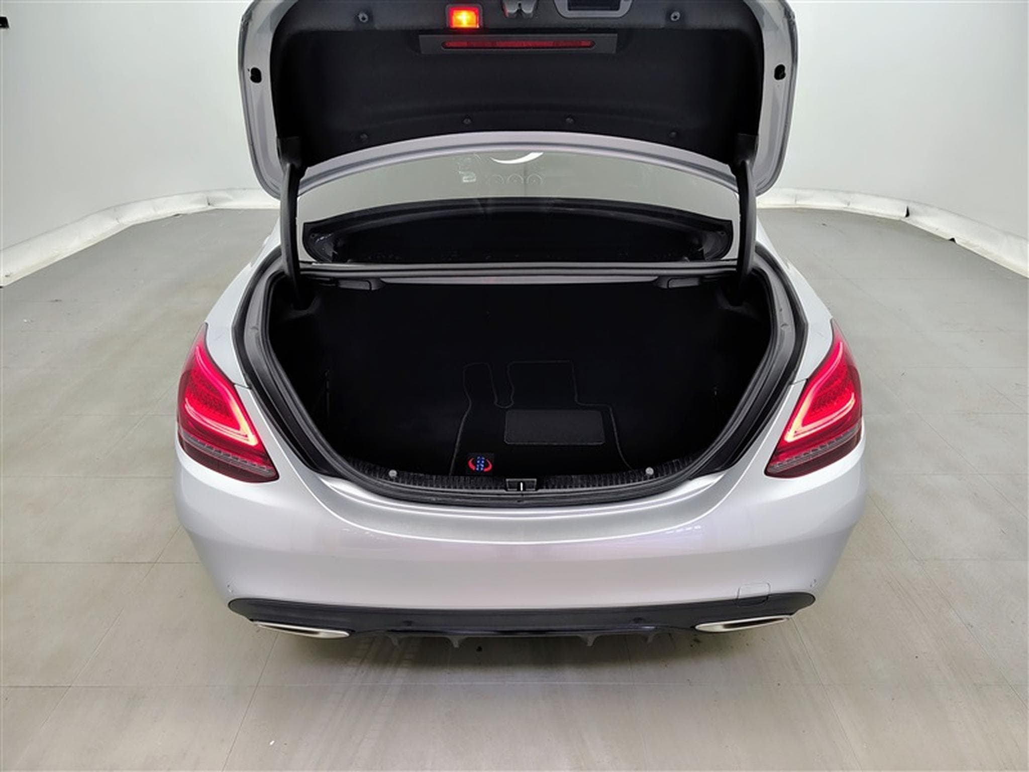 Mercedes C 200 AMG Line (2021) - Photo 14