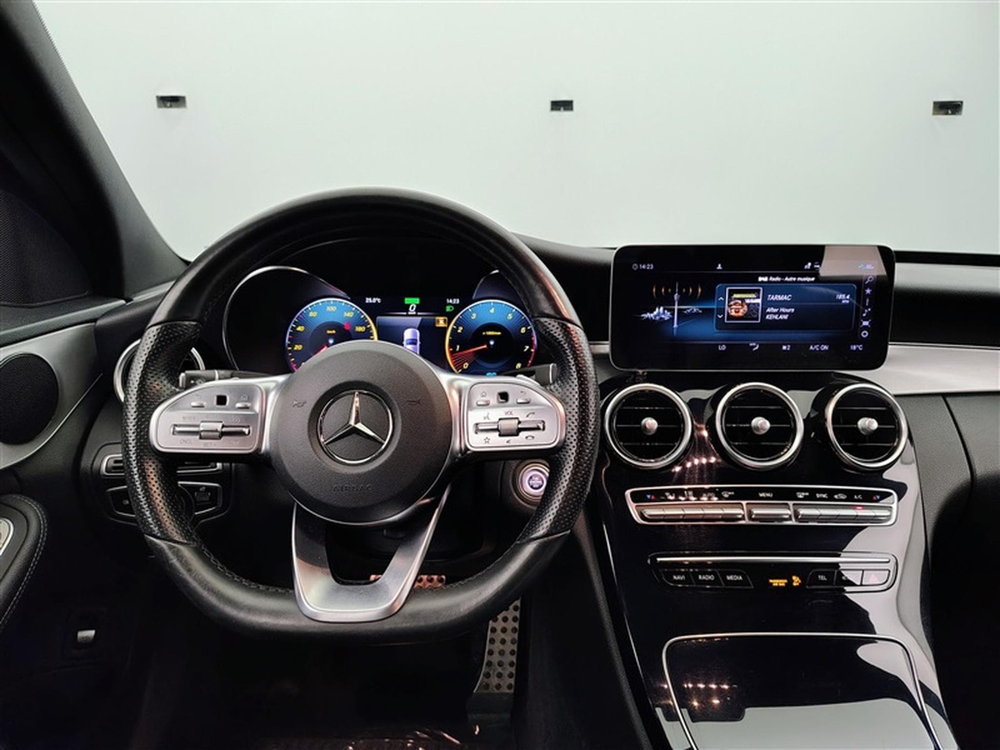 Mercedes C 200 AMG Line (2021) - Photo 9