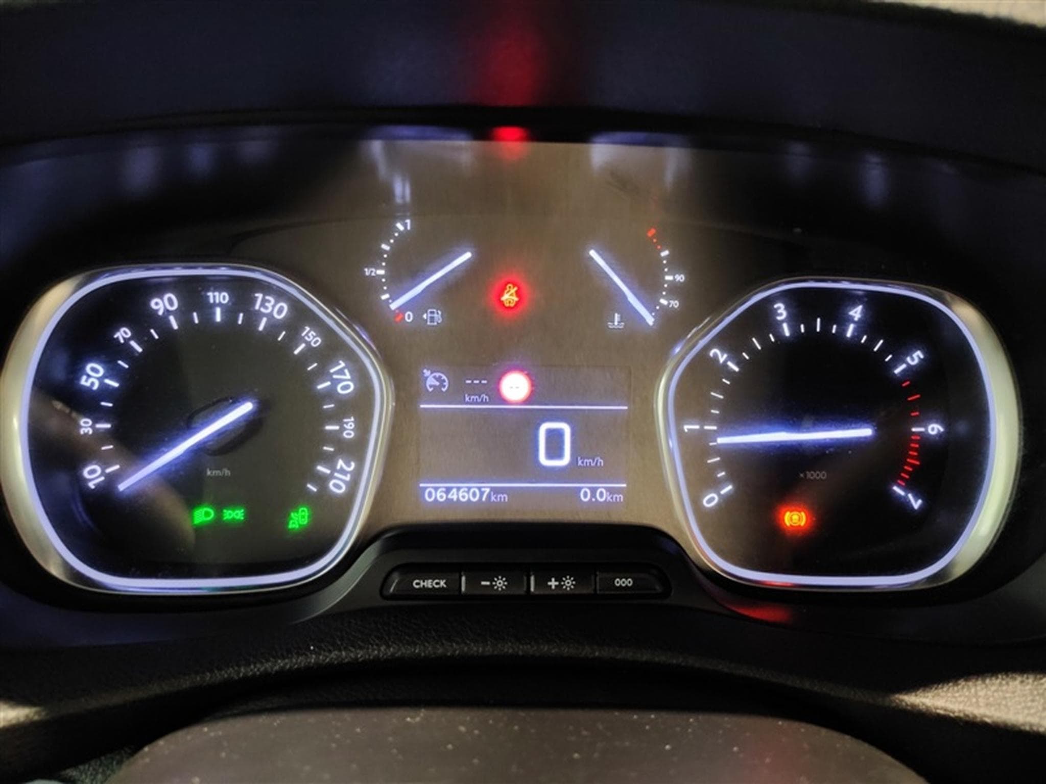 Peugeot Expert 2.0 BlueHDi EAT8 L2 NAVI CLIM / TEL / PDC AV-AR (2023) - Photo 10