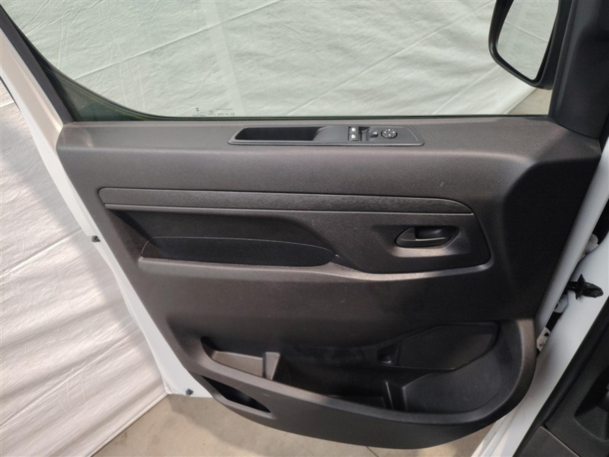 Peugeot Expert 2.0 BlueHDi EAT8 L2 NAVI CLIM / TEL / PDC AV-AR (2023) - Photo 15