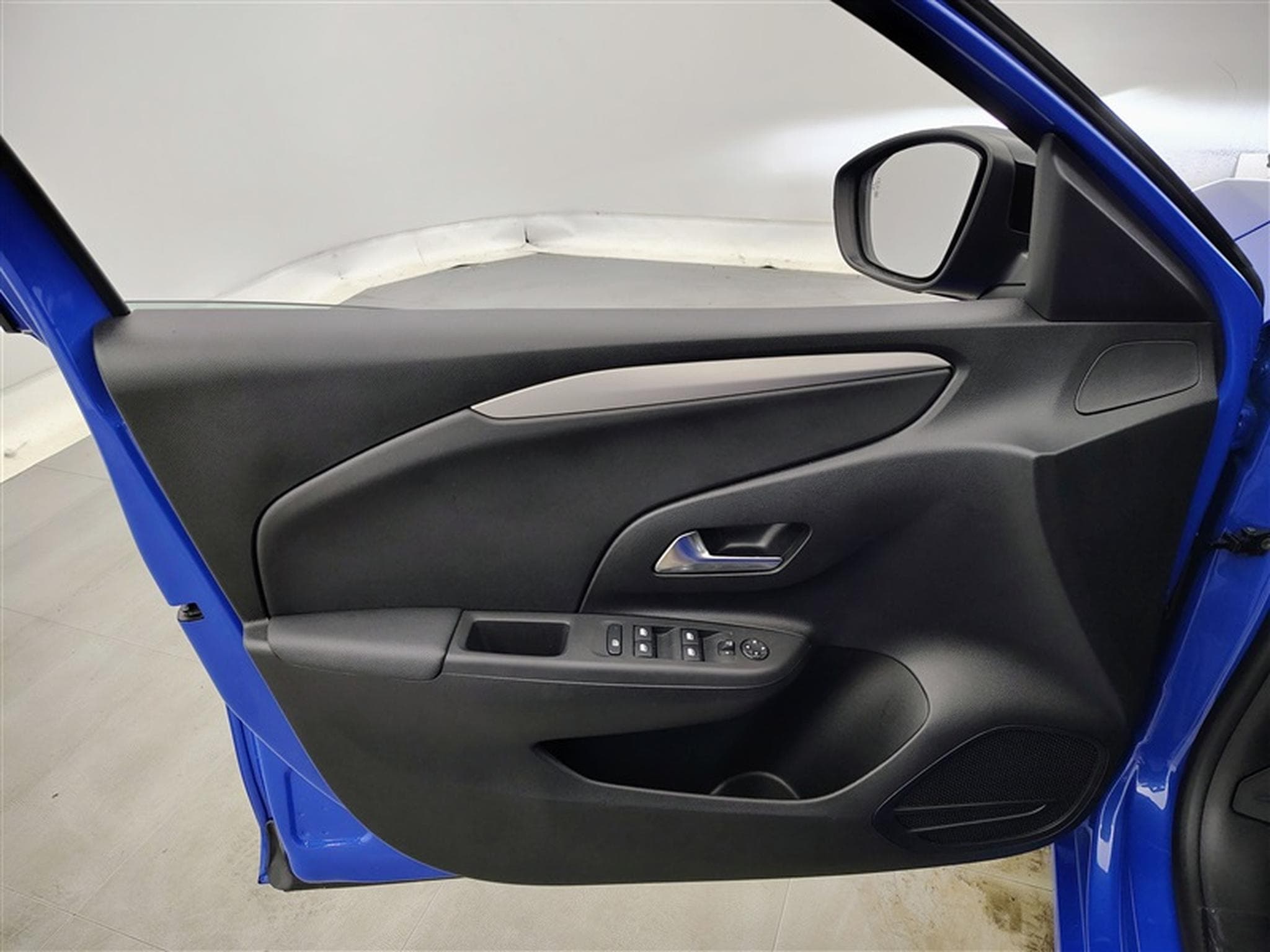 Opel Corsa 1.2i 100cv Edition CARPLAY / FULL LED / CAMERA (2025) - Photo 17