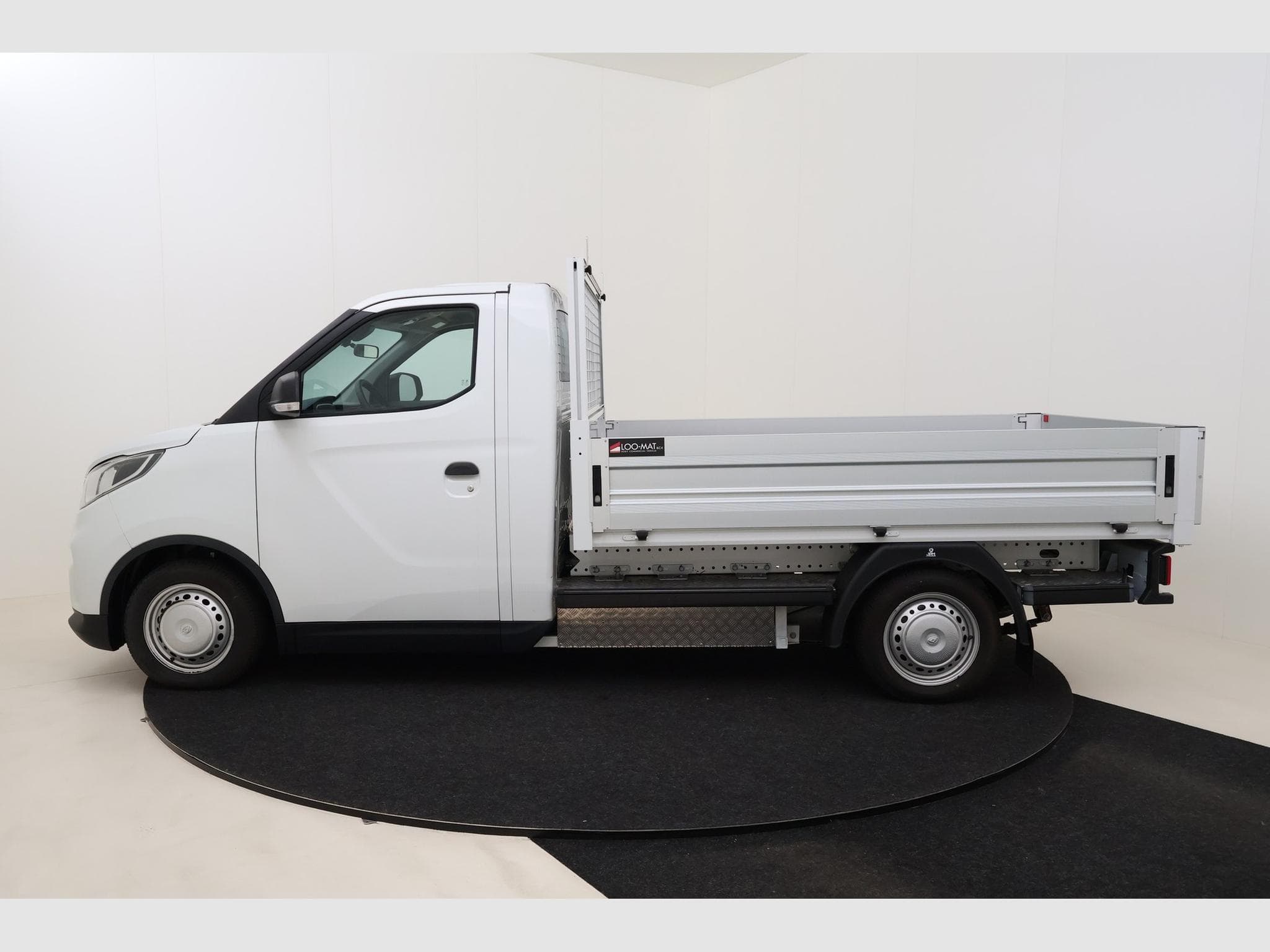 Maxus eDeliver 3 LONG WHEEL BASE (2025) - Photo 9