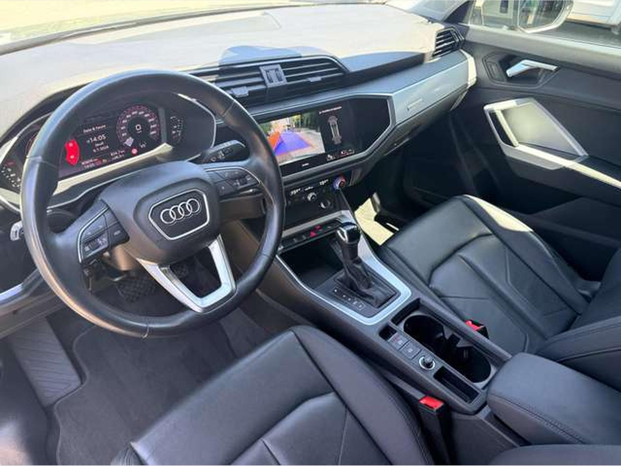Audi Q3 DIESEL BUSINESS EDITION 150 CV (2021) - Photo 4