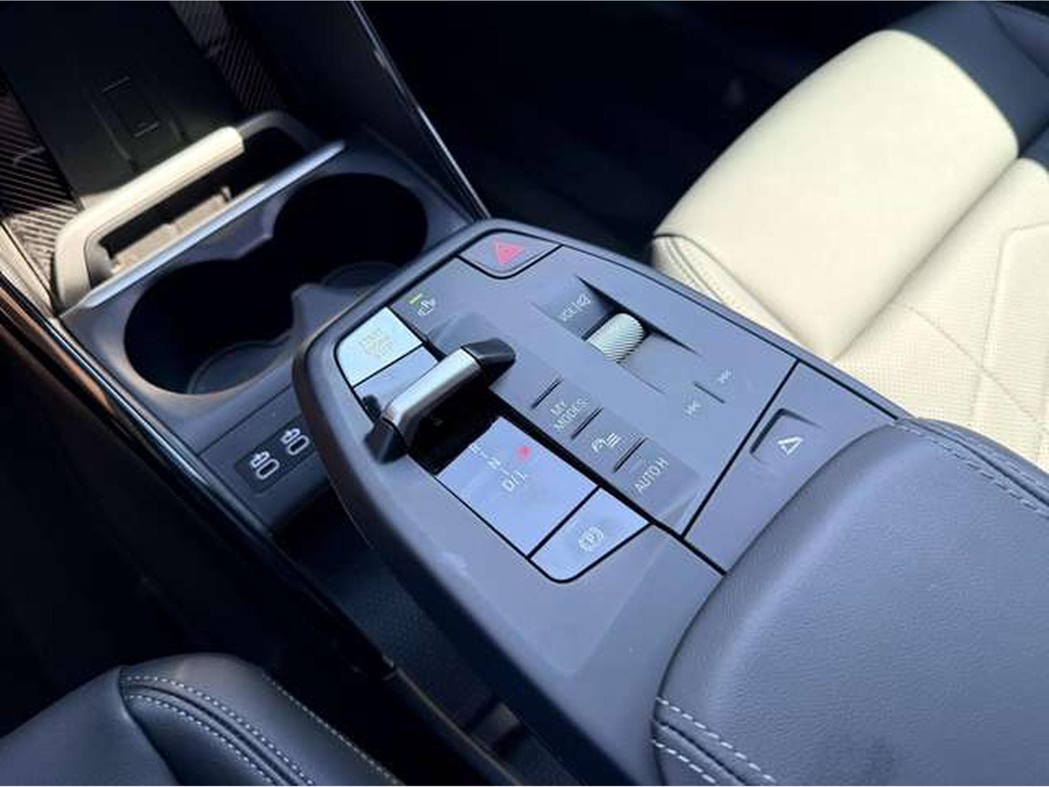 BMW X1 2.0 DIESEL 136CV S-DRIVE (2024) - Photo 6