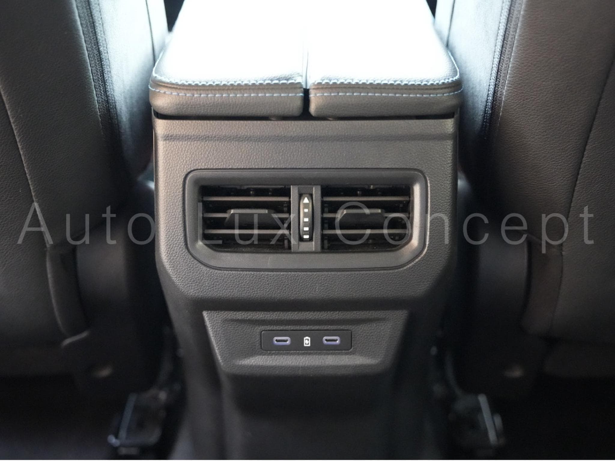 Renault Espace E-Tech Full Hybrid 200 Esprit Alpine 7 places (2025) - Photo 30