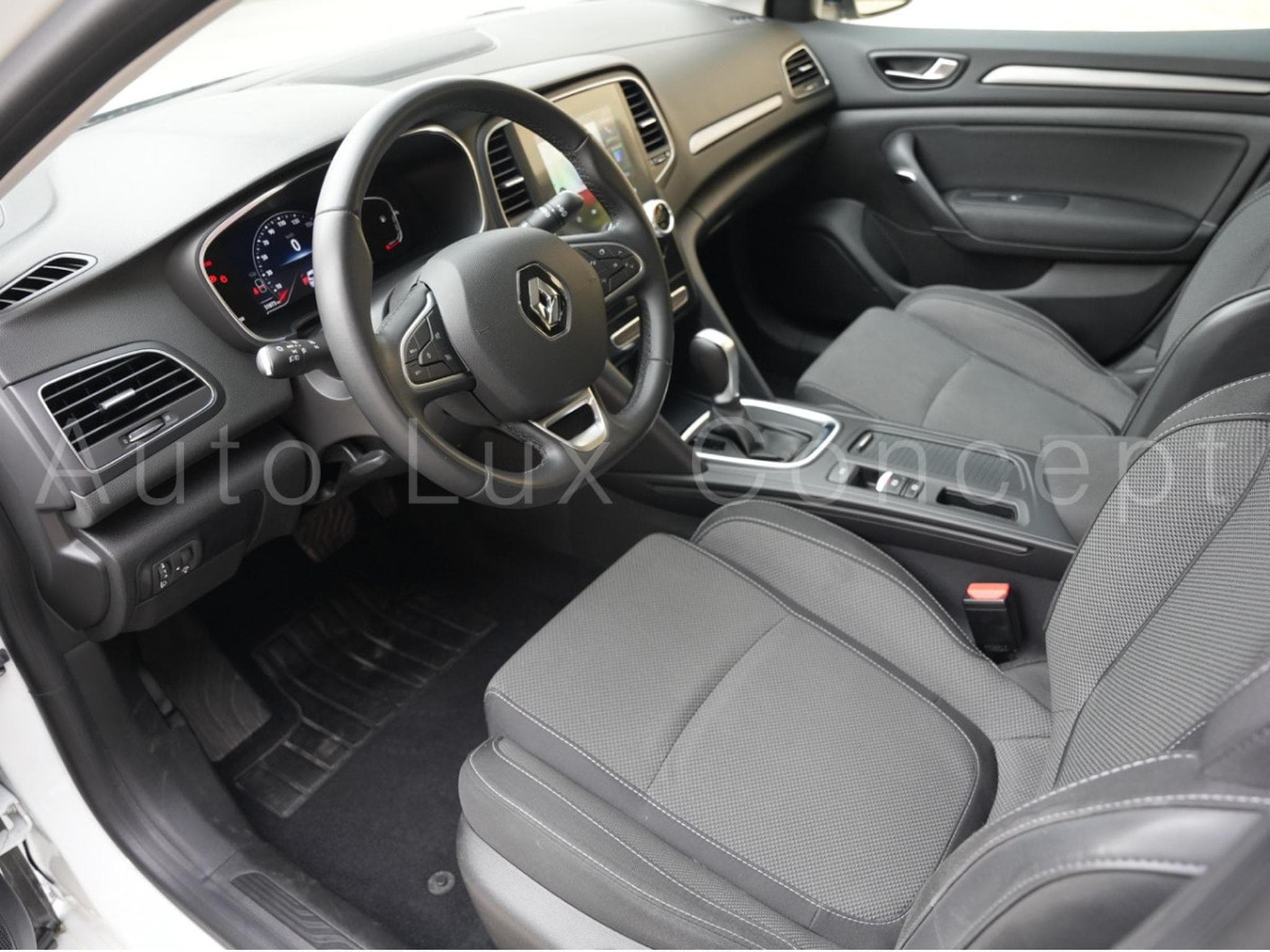 Renault Megane 1.5 dCi 115 EDC7 Equilibre (2024) - Photo 5