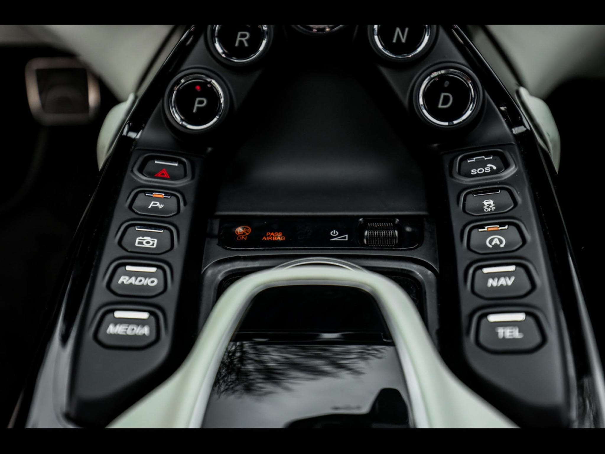 Aston-Martin V8 Vantage COUPE - FULL XPEL (2022) - Photo 20