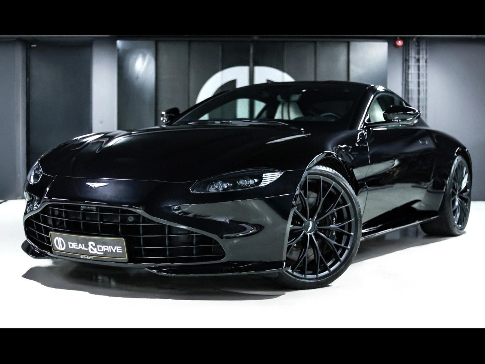 Aston-Martin V8 Vantage VANTAGE COUPE - FULL XPEL (2022) - Photo 1