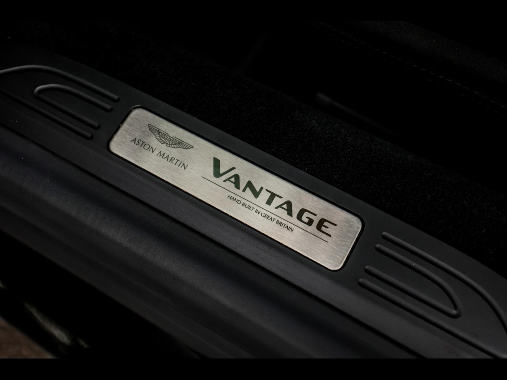 Aston-Martin V8 Vantage VANTAGE COUPE - FULL XPEL (2022) - Photo 15