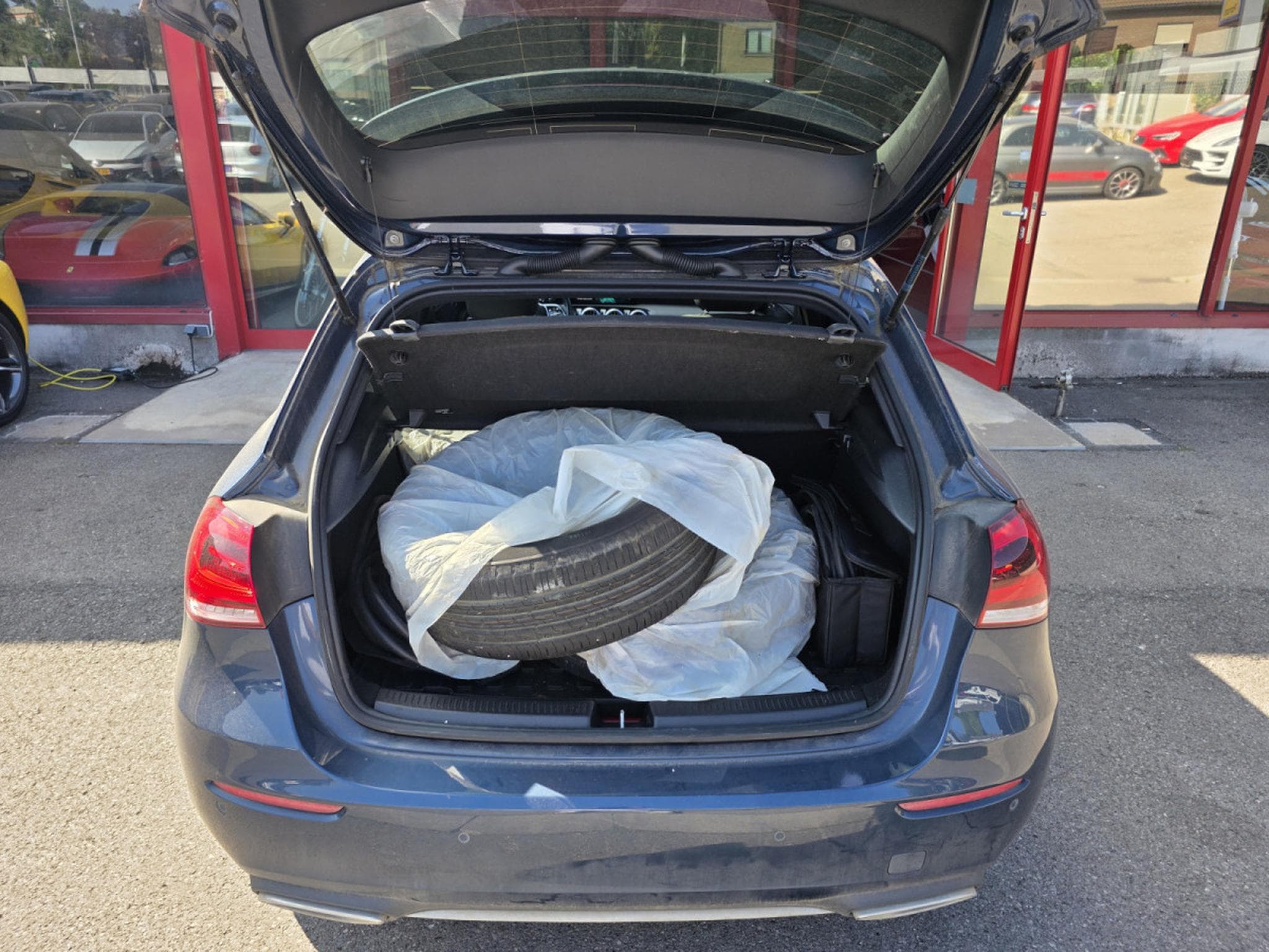 Mercedes A 250 e Plug in PROGRESSIVE LINE PANO CUIR NAVI 1 HAND (2022) - Photo 7