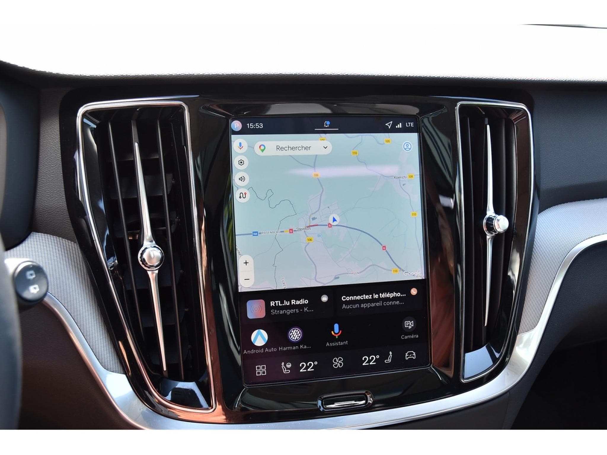 Volvo V60 2.0 B4 Plus Dark Geartronic PANO CUIR MEMO CAM360 HARMAN 1°M (2025) - Photo 11