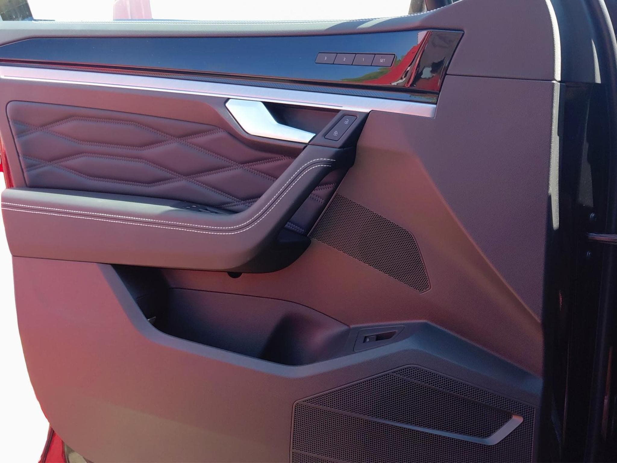 VW Touareg R-Line FINAL EDITION (2026) - Photo 16